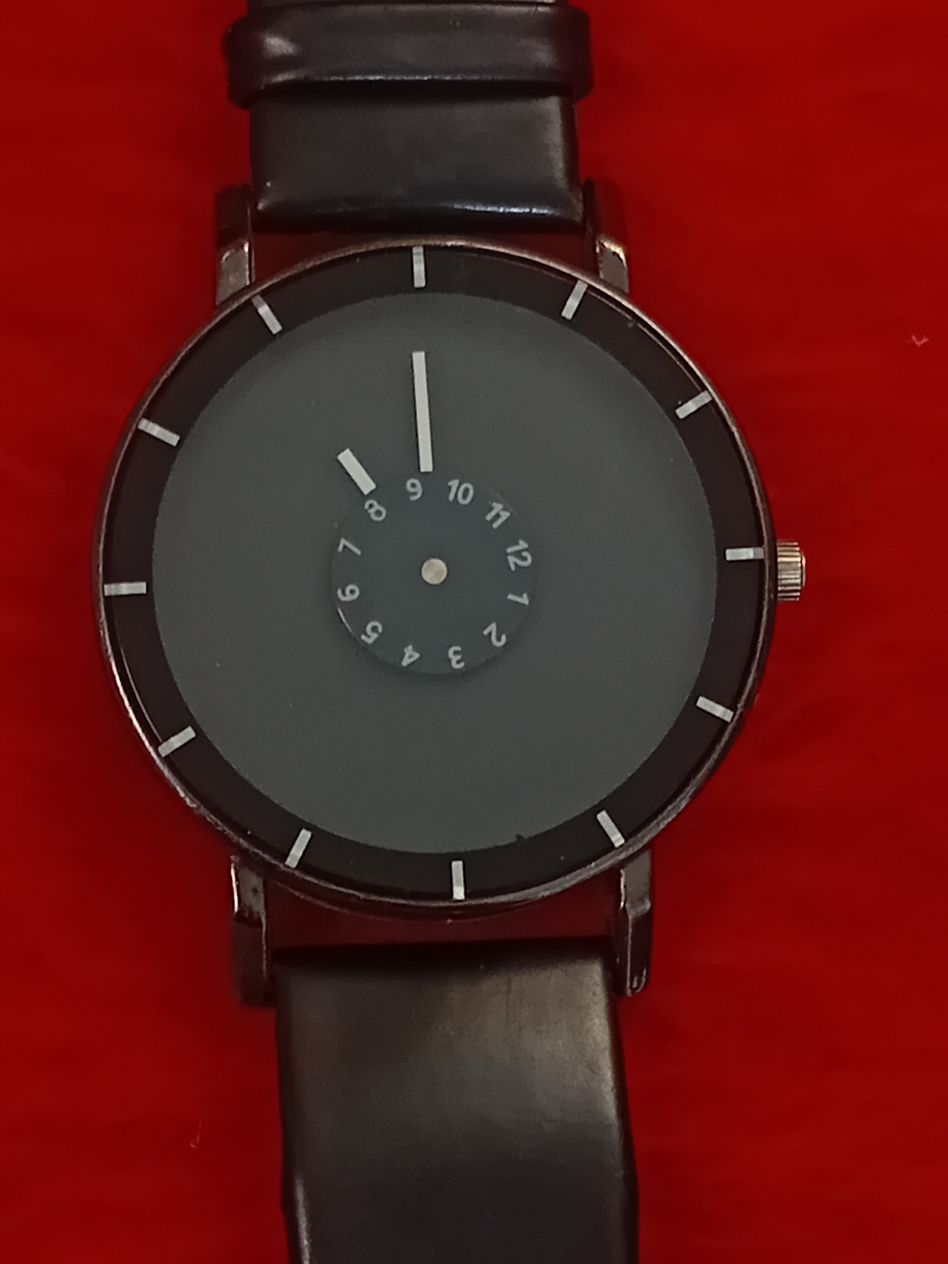 ساعت مچی خاص ثانیه چرخان