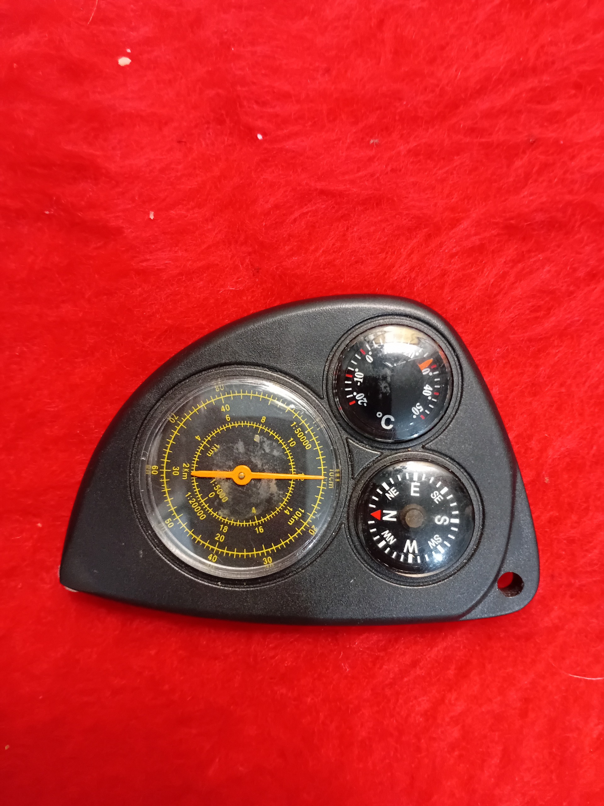 سه کاره قطب نما دما سنج خط کش