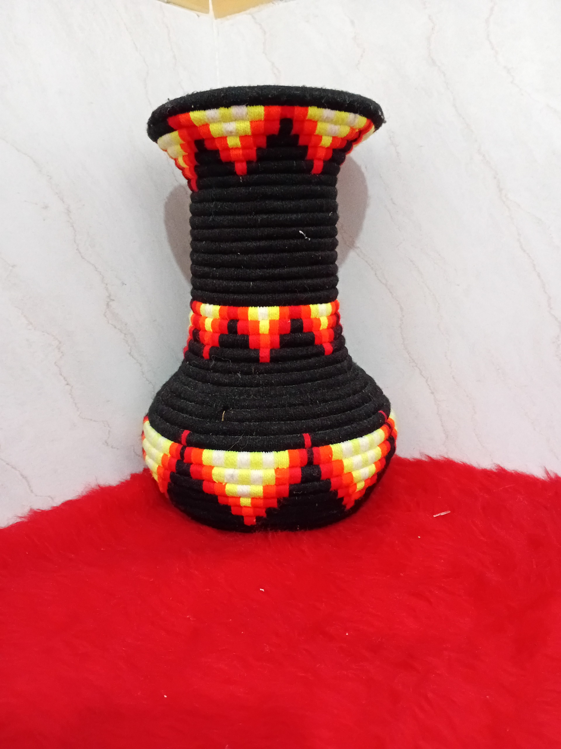 گلدان بافتنی نخی طرح قدیم