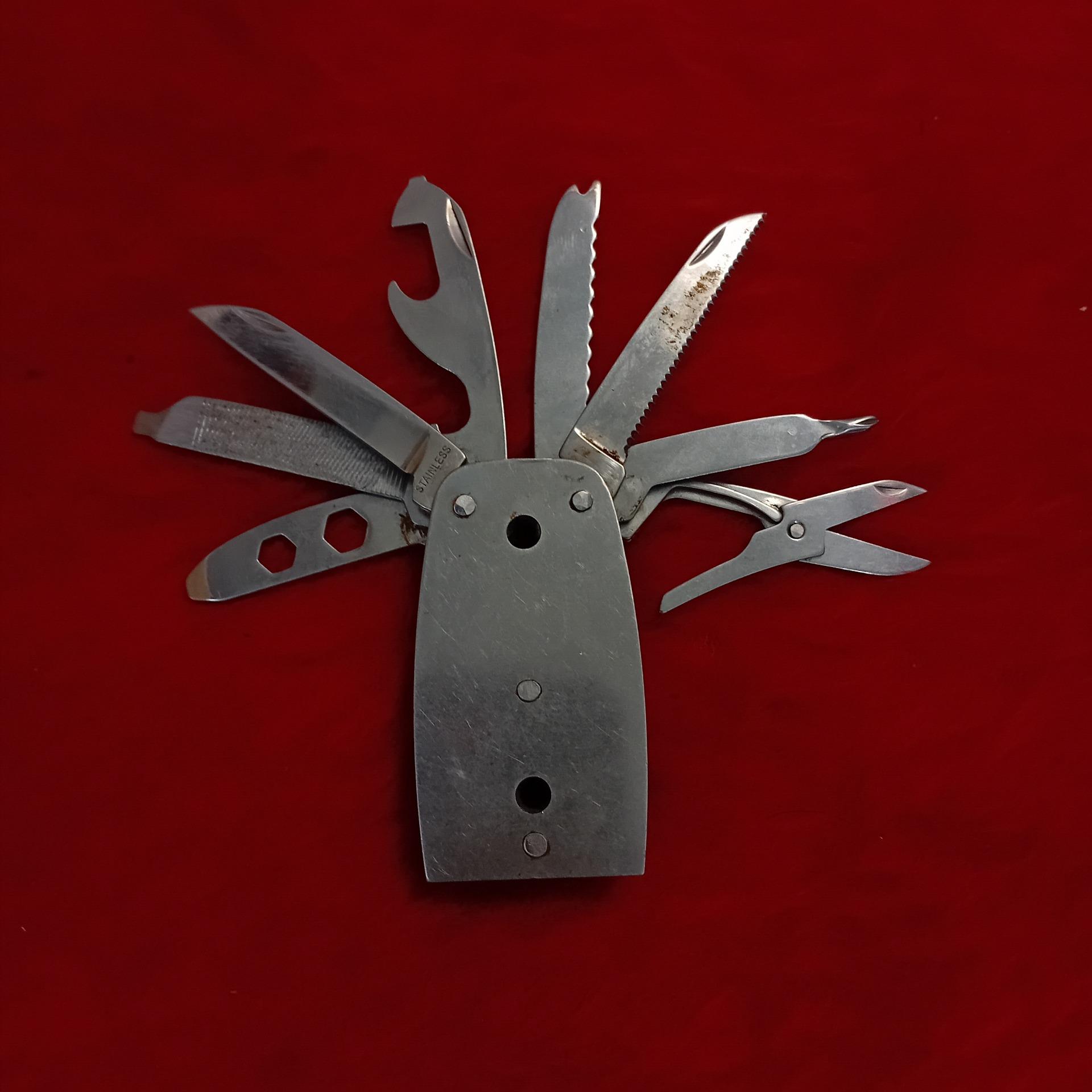 همه کاره مسافرتی جیبی