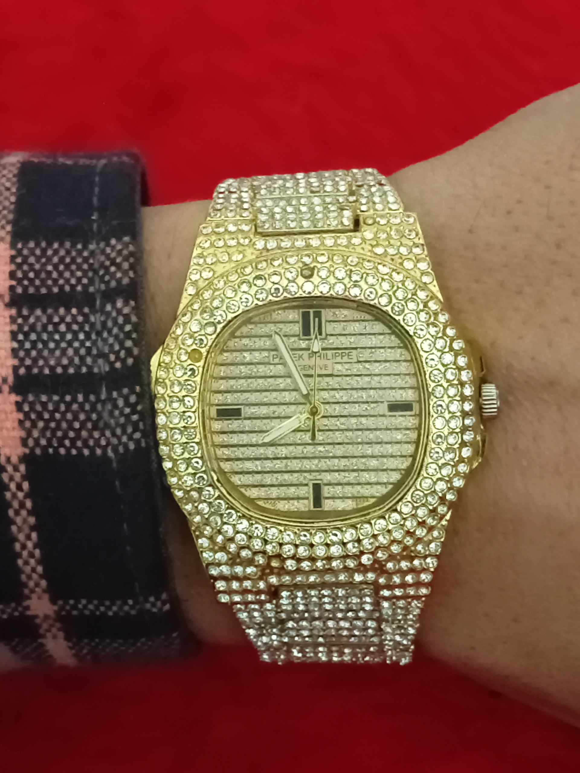 ساعت مچی طلایی