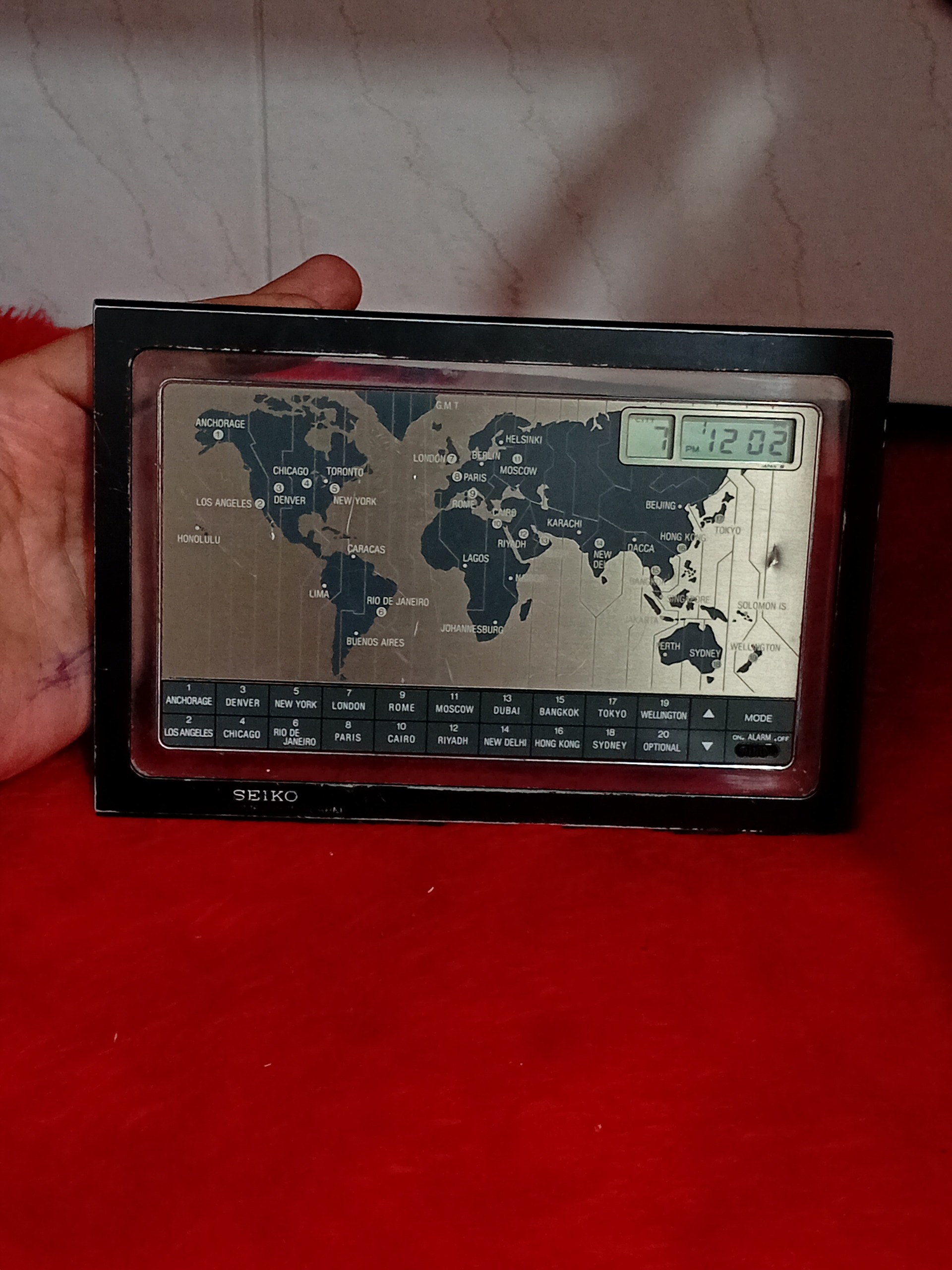 ساعت سیکو ژاپن رومیزی جهان نما