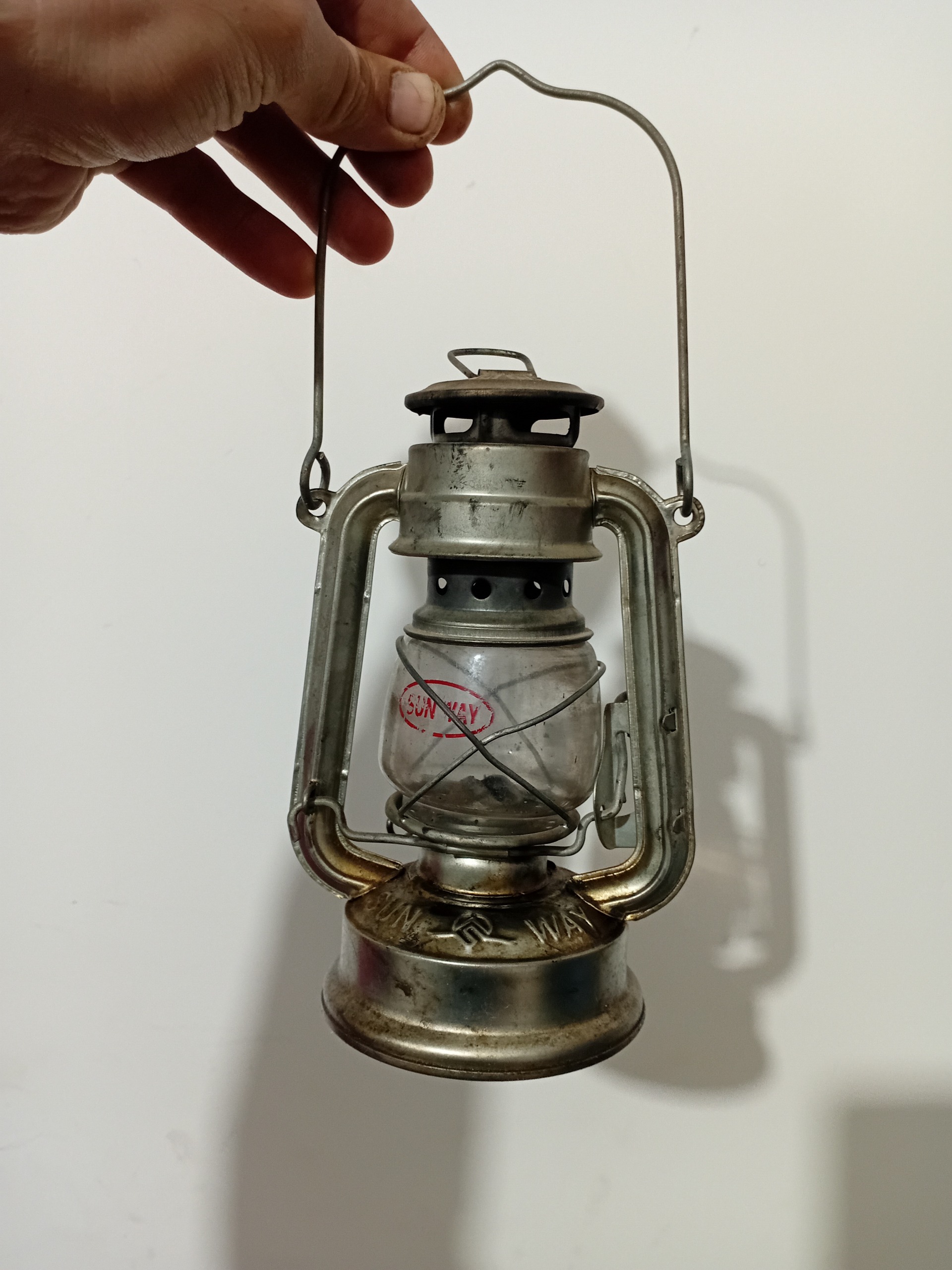 فانوس قدیمی کوچک نفتی
