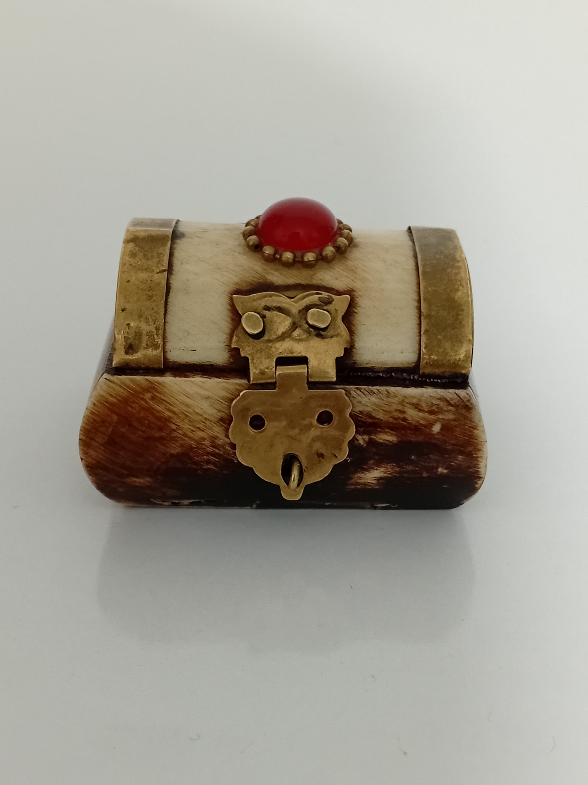 جا جواهر جنس استخون