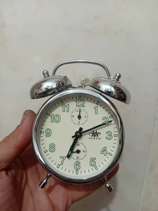 ساعت رومیزی نیاز به سرویس