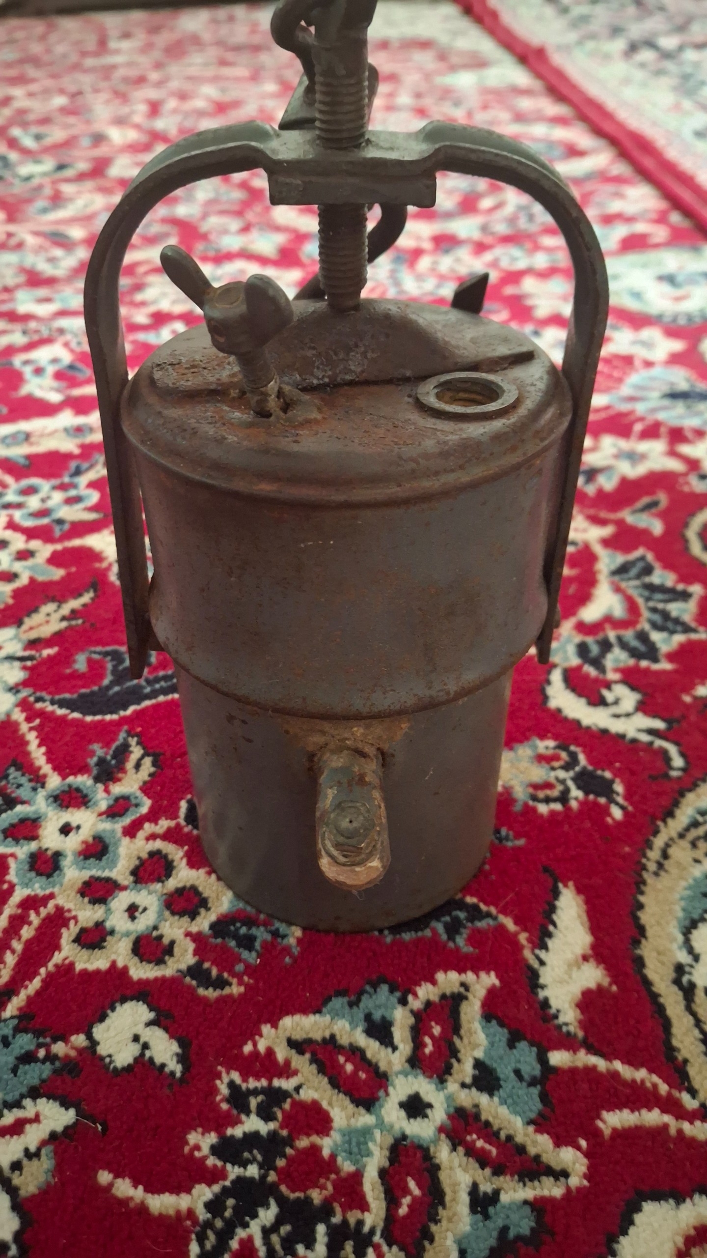 چراغ کاربیدی لهستانی