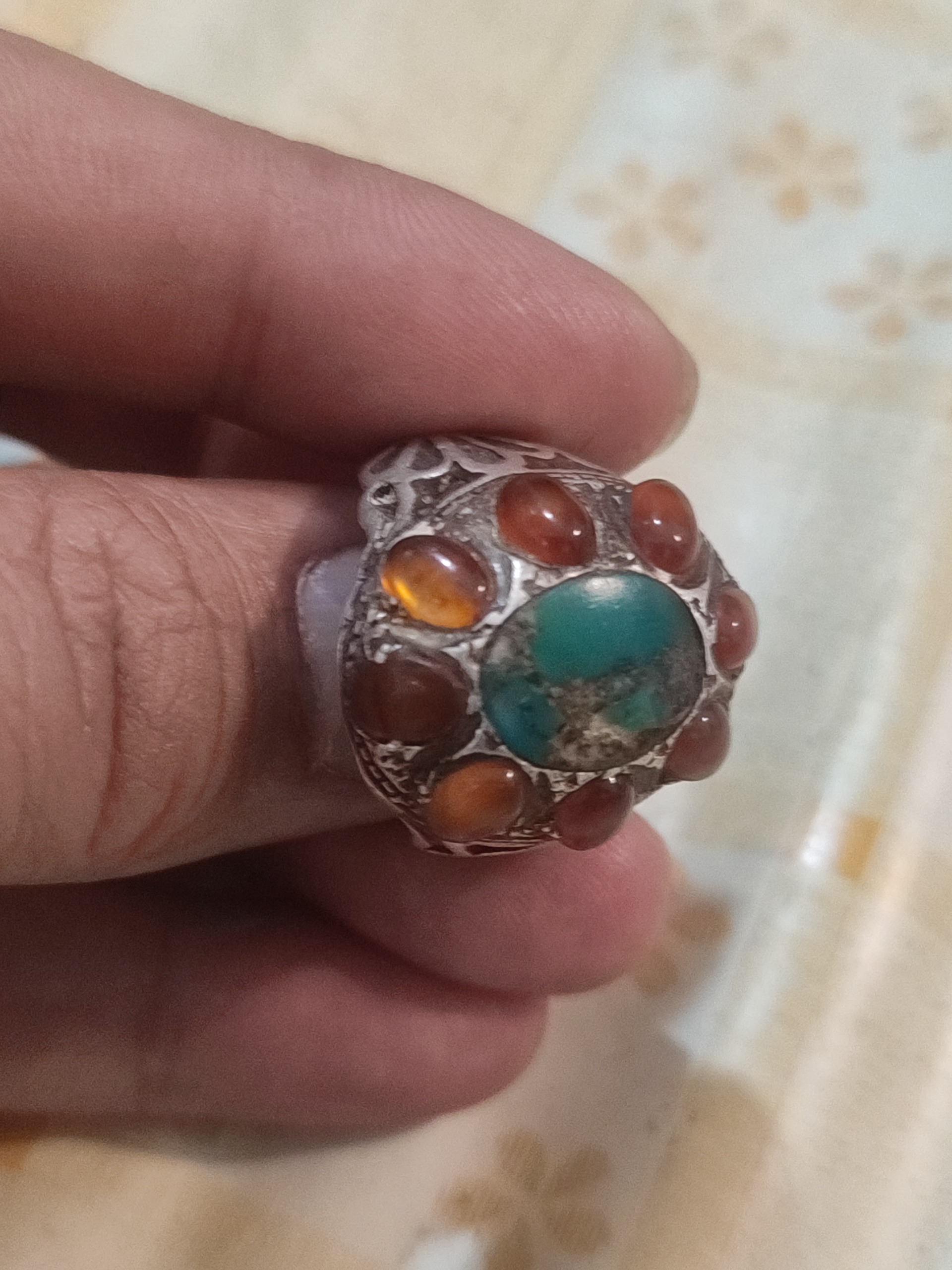 انگشتر جواهری کهنه