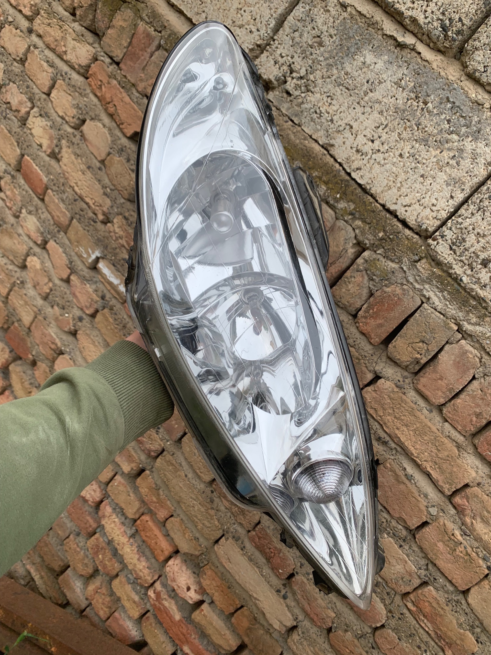  چراغ جلو راست206