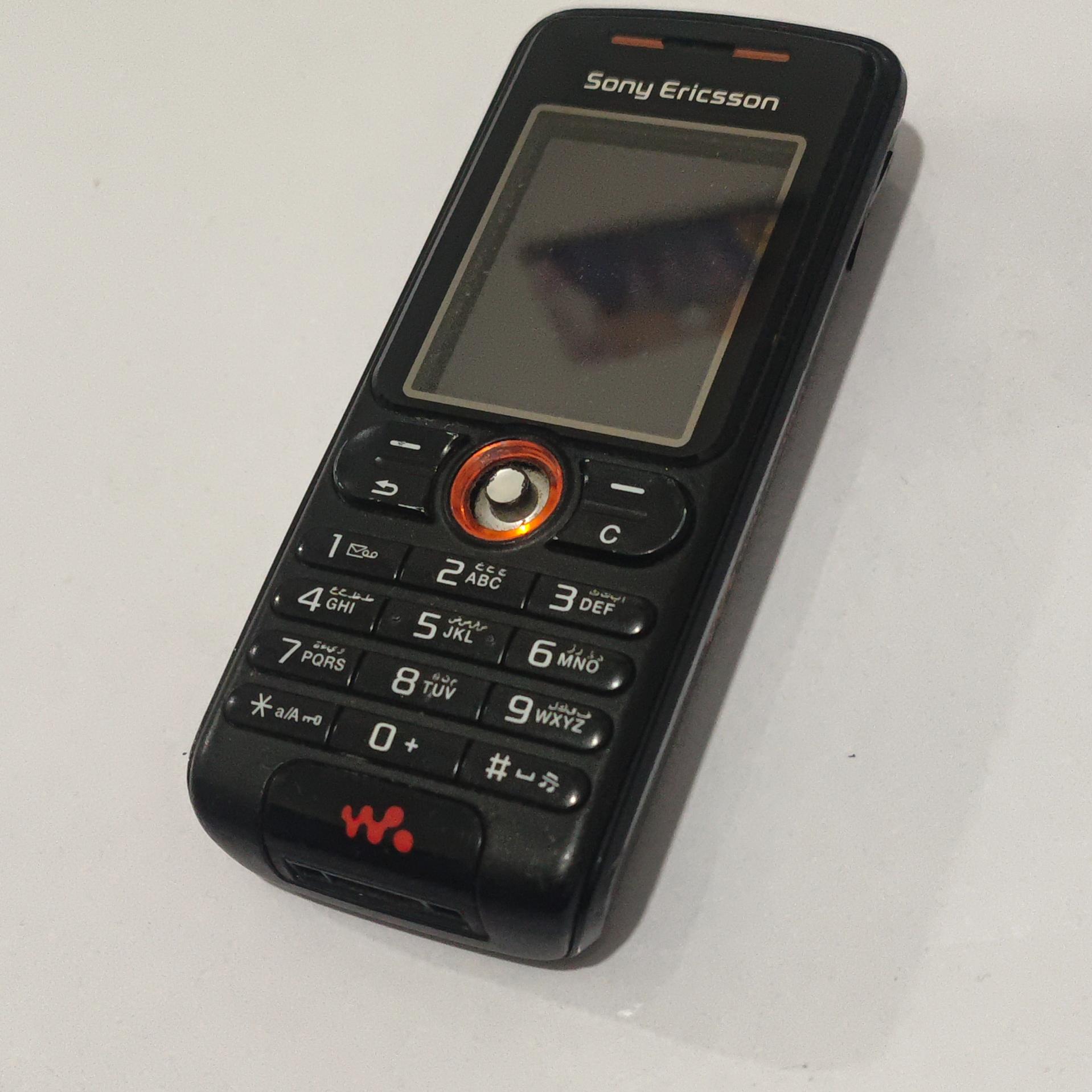 سونی اریکسون w200