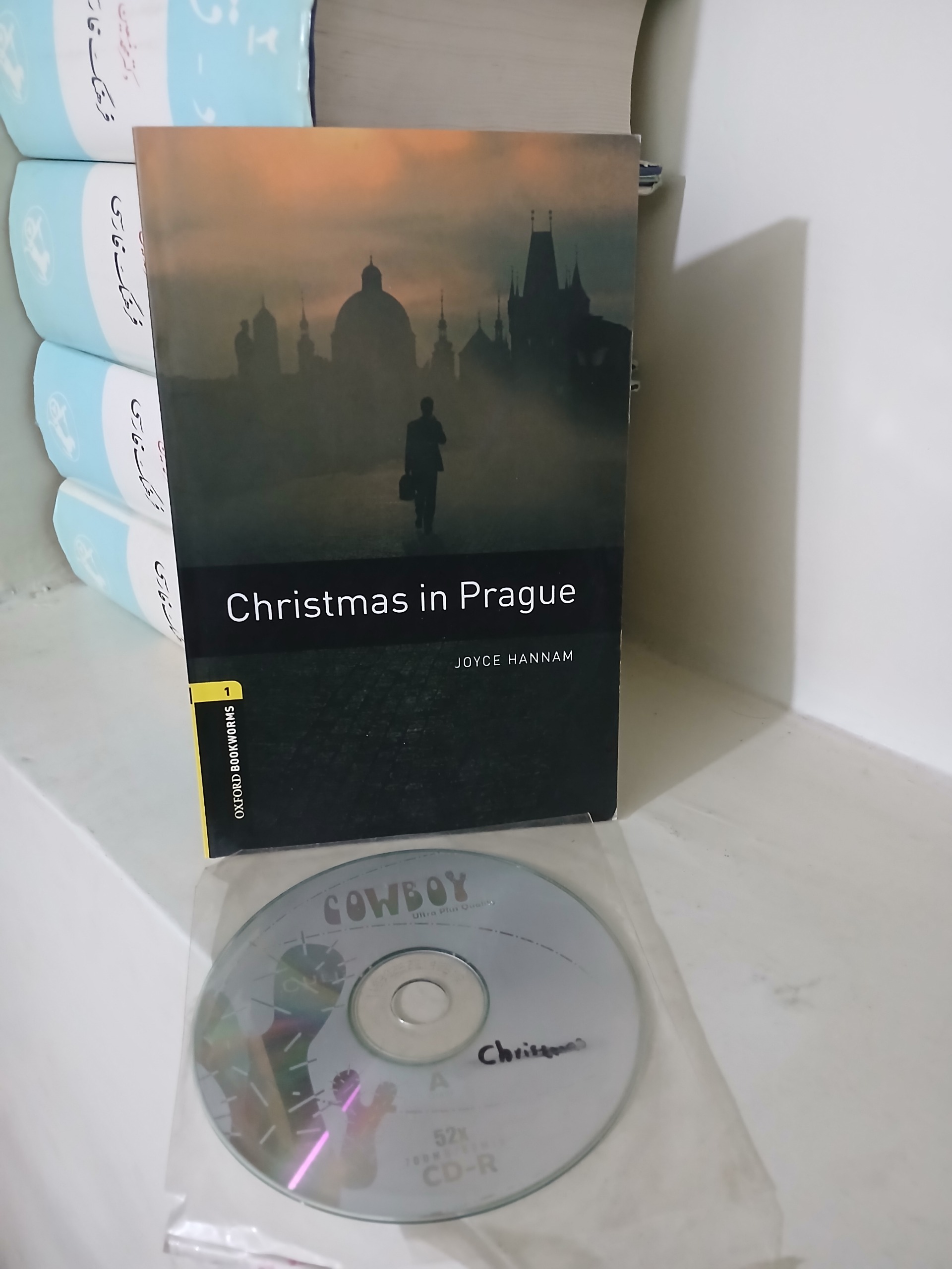 داستان انگلیسی Christmas in Prague بهمراه CD MP3