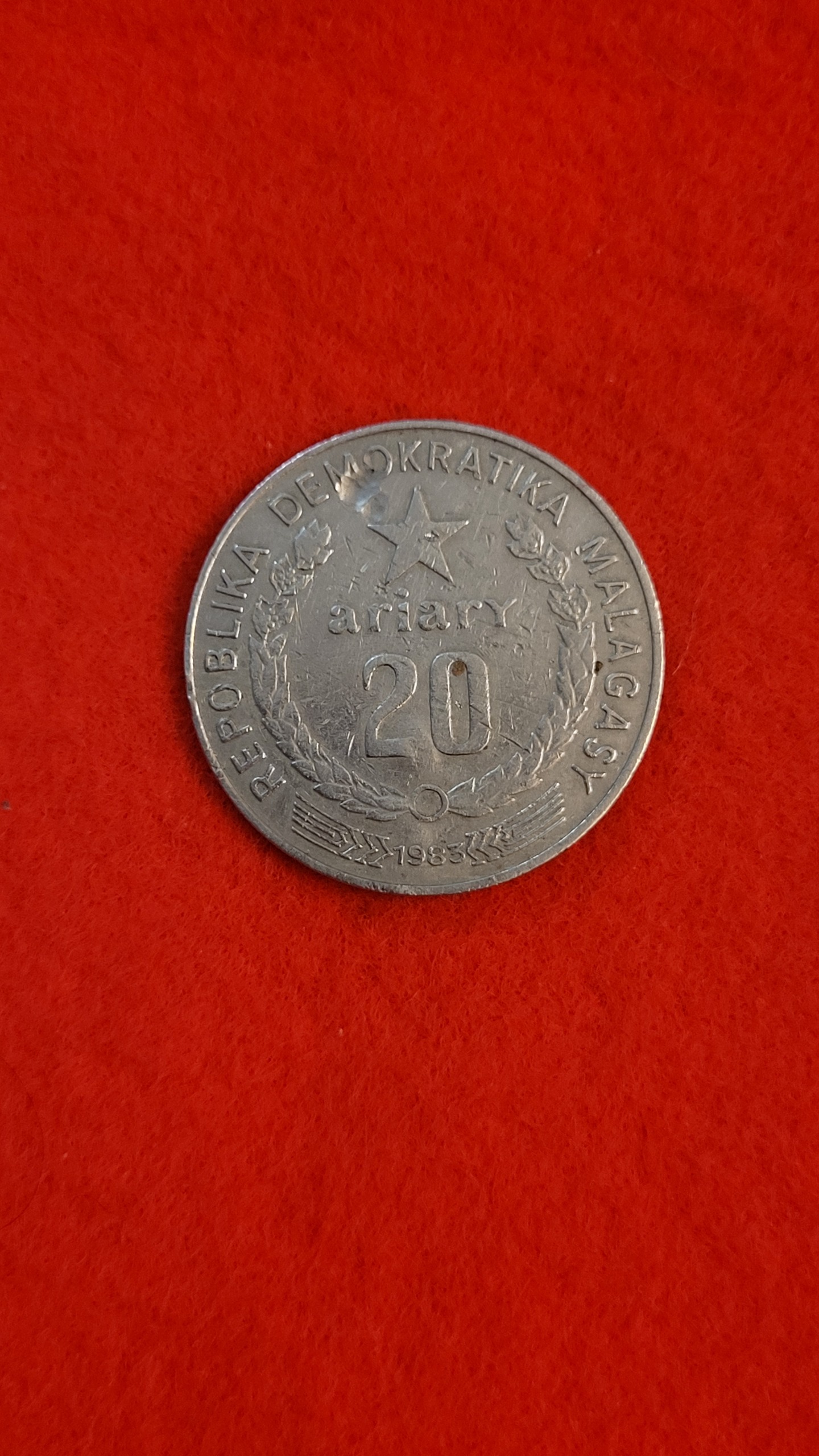 سکه 20 اریاری ماداگاسکار کمیاب وزیبا کد168