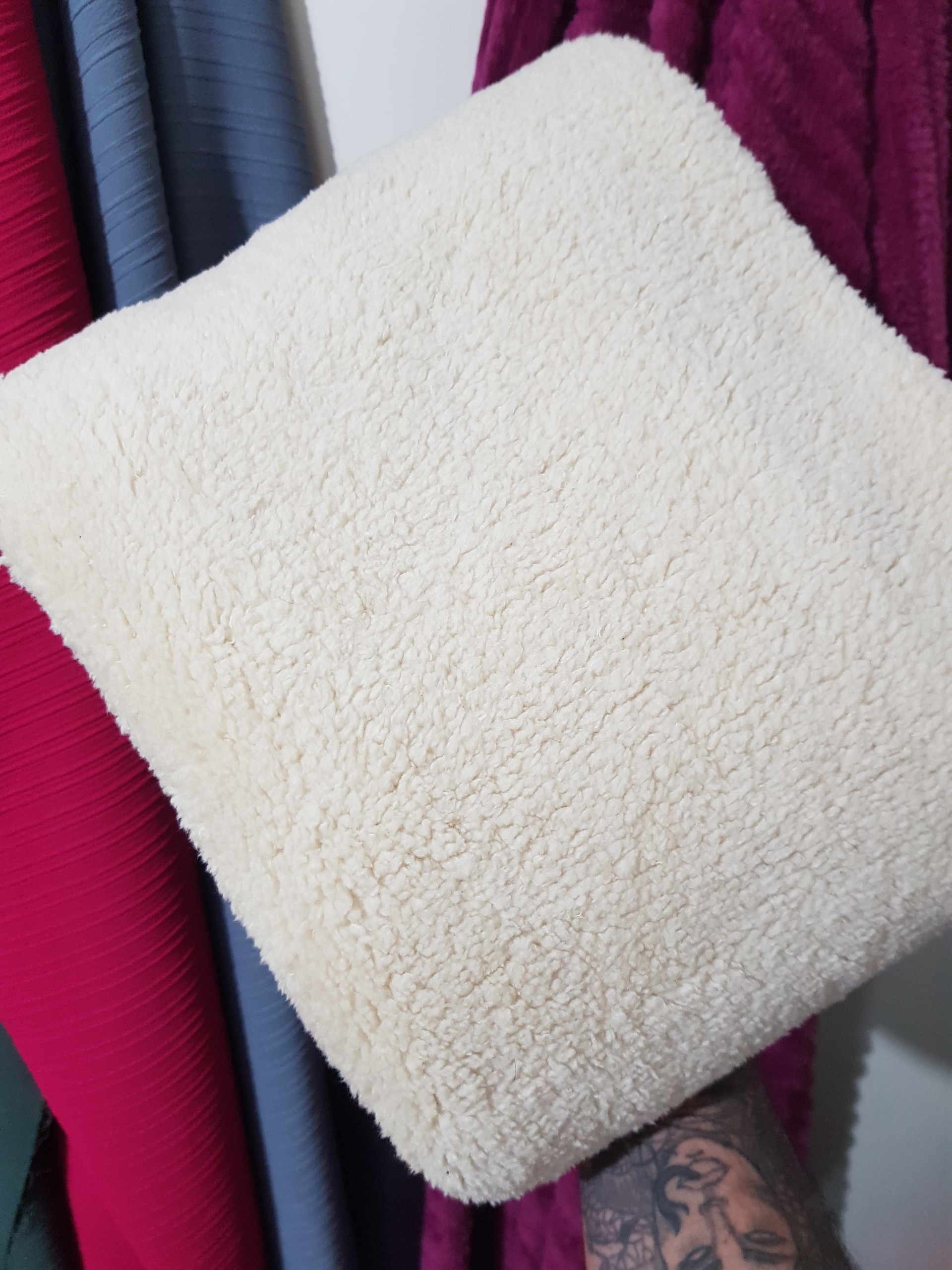پارچه تدی عرض 1.80 طول یک متر ضخیم تک رو
