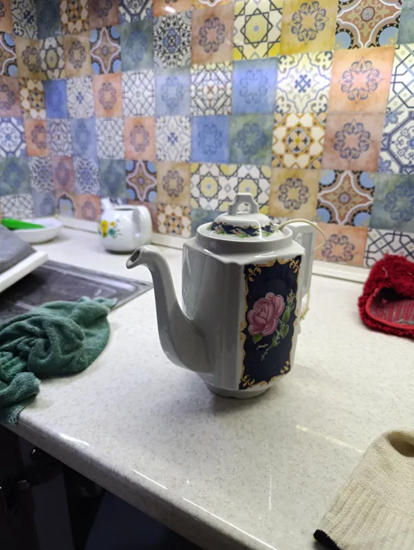 قوری برقی چینی