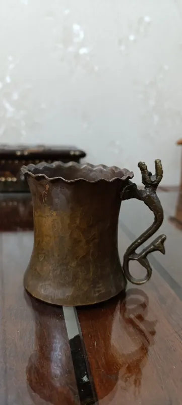مشربه (لیوان) قدیمی مسی