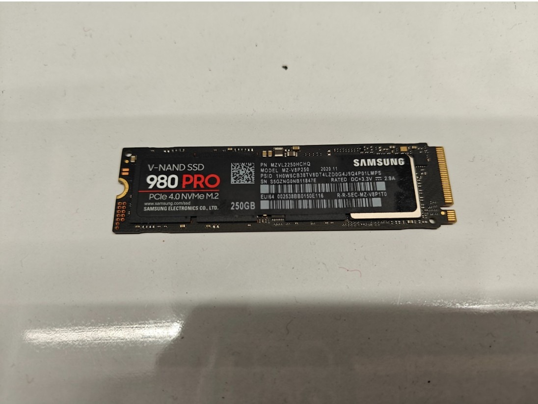 SSD Samsung 980 pro 250 gig