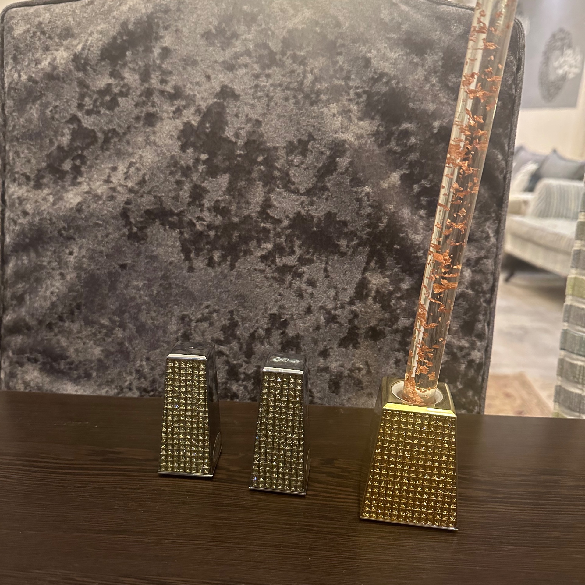 شمعدان نگین دار و نمکدان