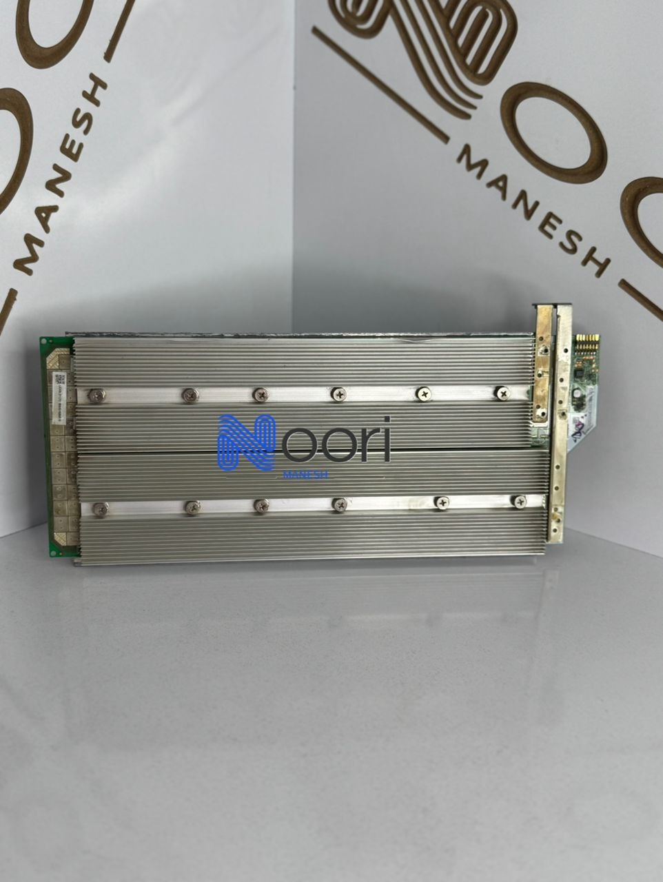 هشبرد دستگاه ماینر M32 (78 چیپ)