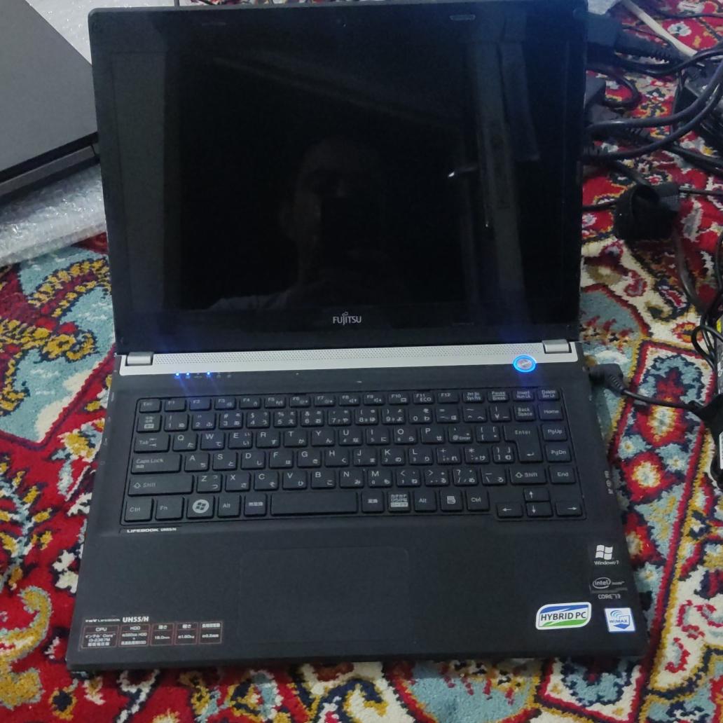 لپ تاپ فوجیتسو فوق العاده سبک و خوش دست