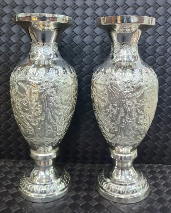 گلدان برنجی قلم زنی شده ( نقره نما)