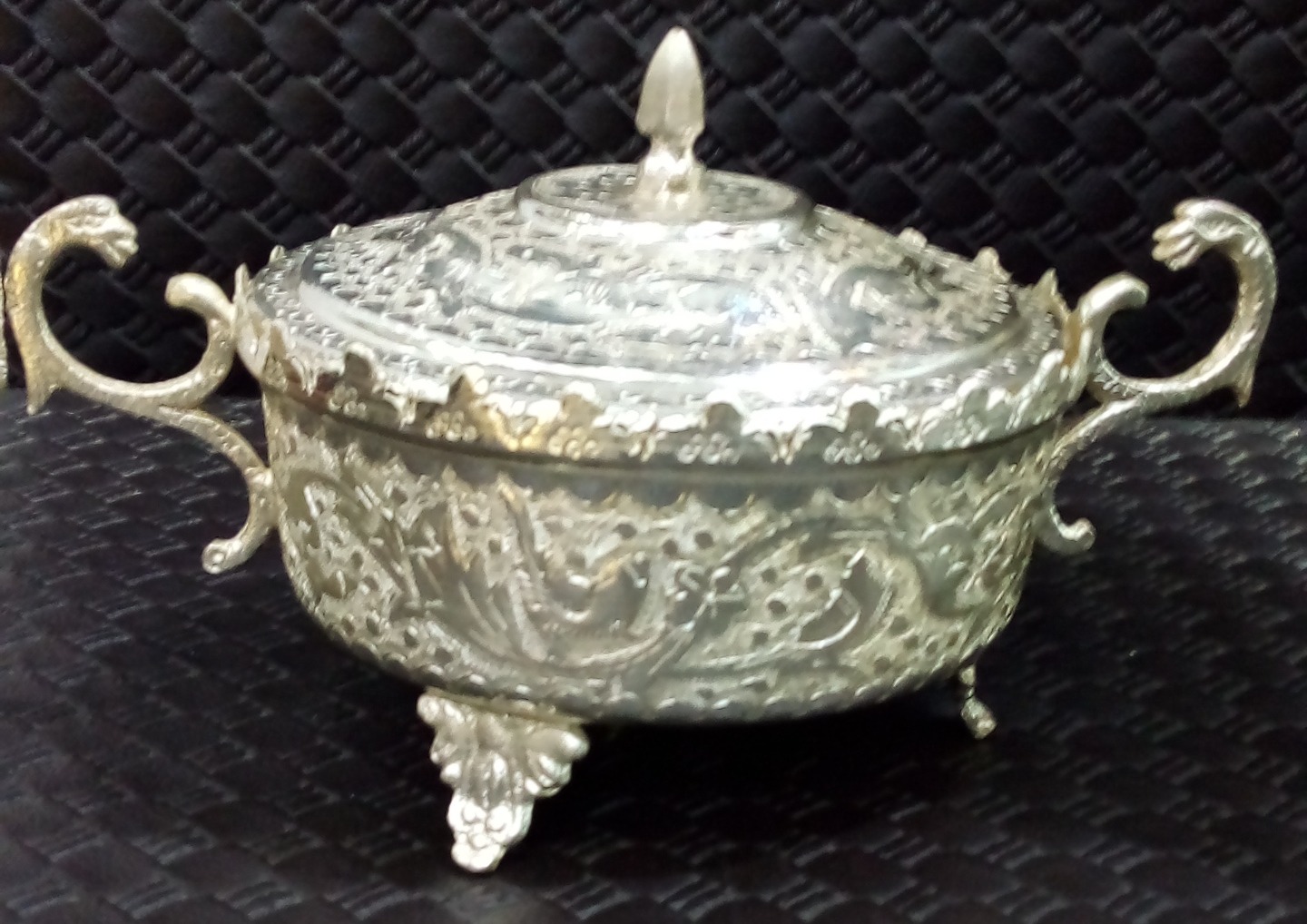 قندان قلم زنی برنجی ( نقره نما)