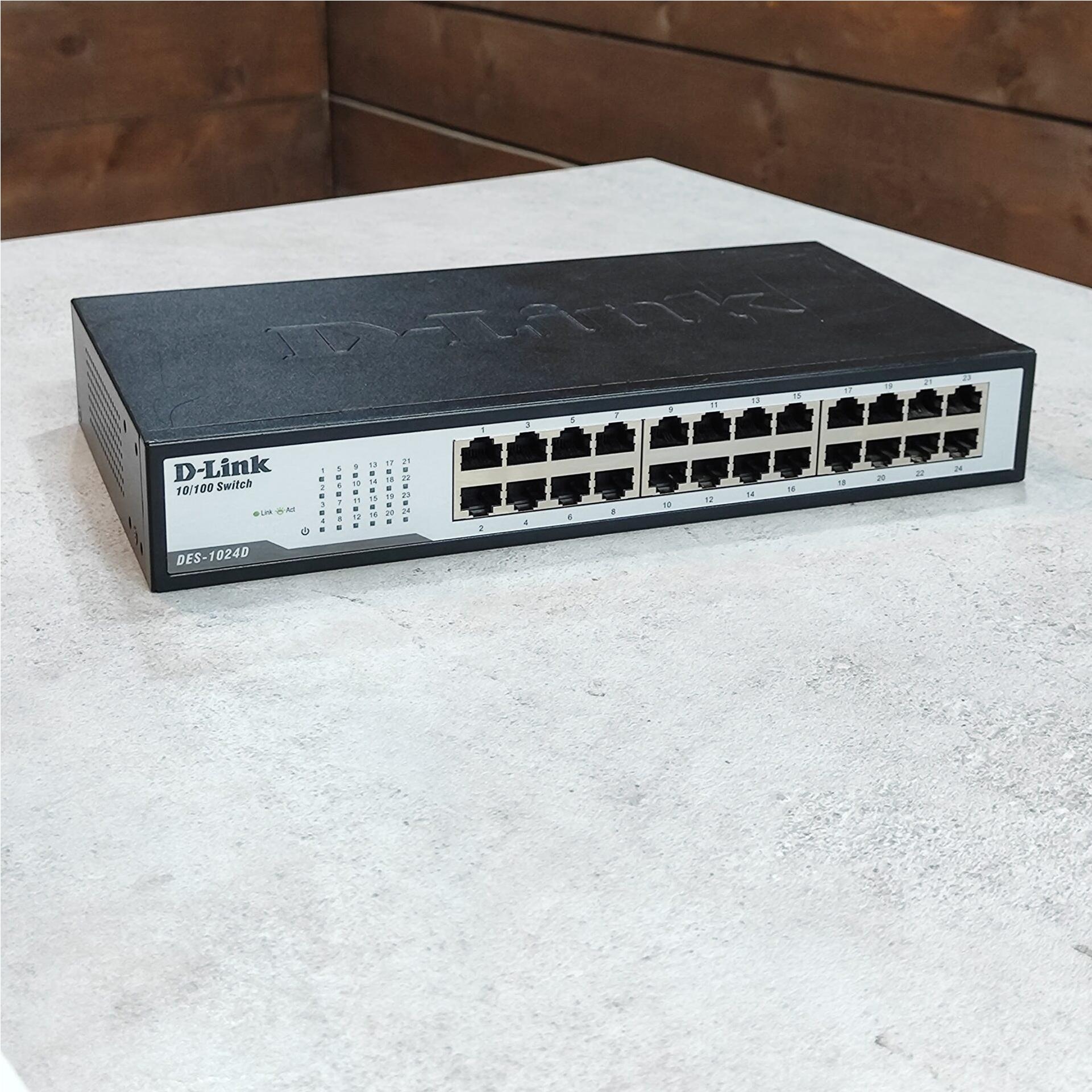 سوئیچ 24 پورت دی لینک مدل des-1024d کارتن