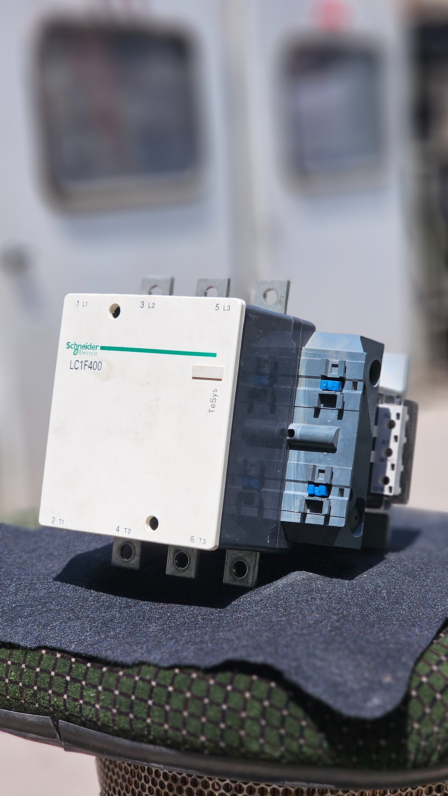 کنتاکتور F400 اشنایدر