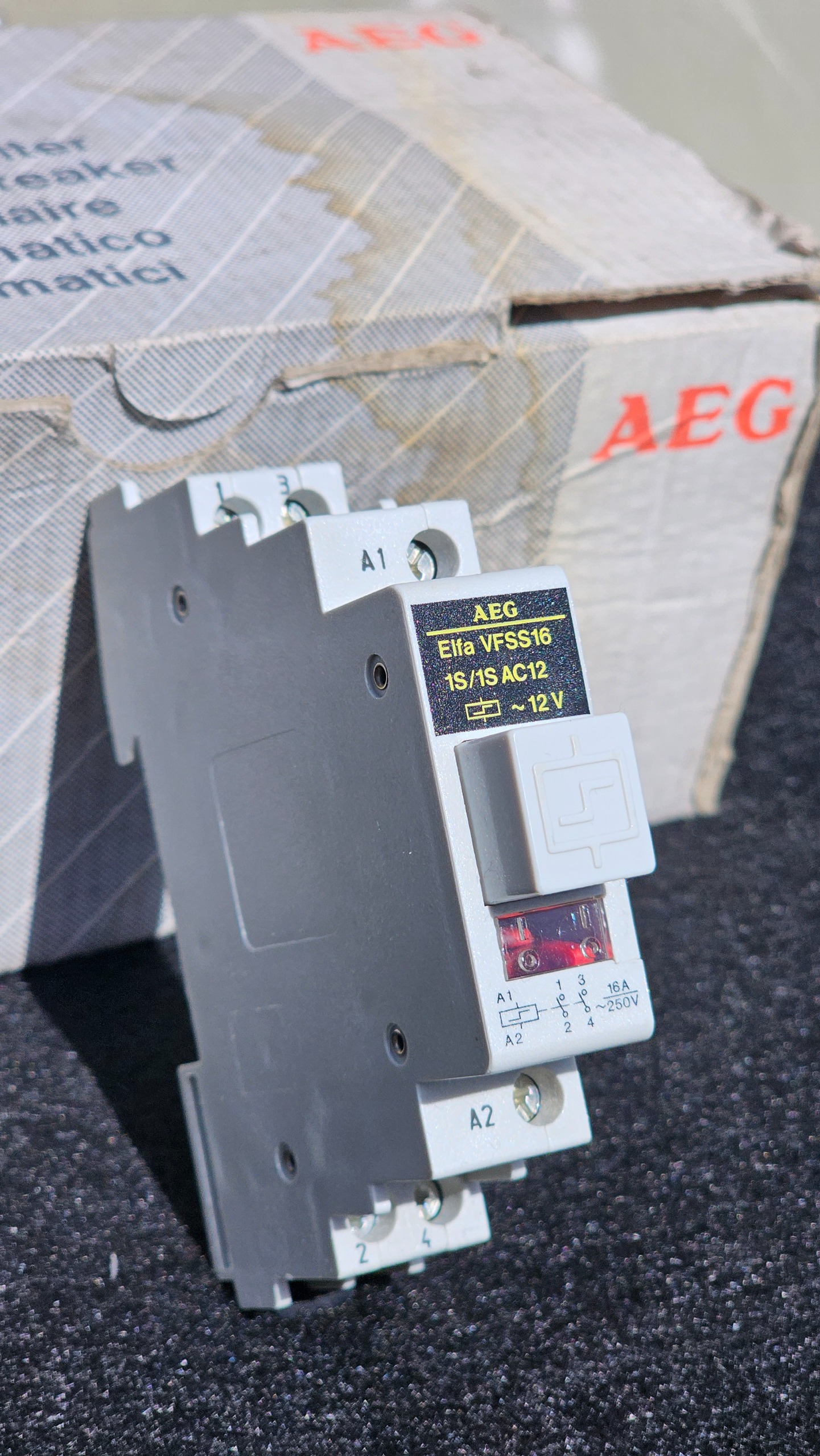 رله ضربه ای AEG