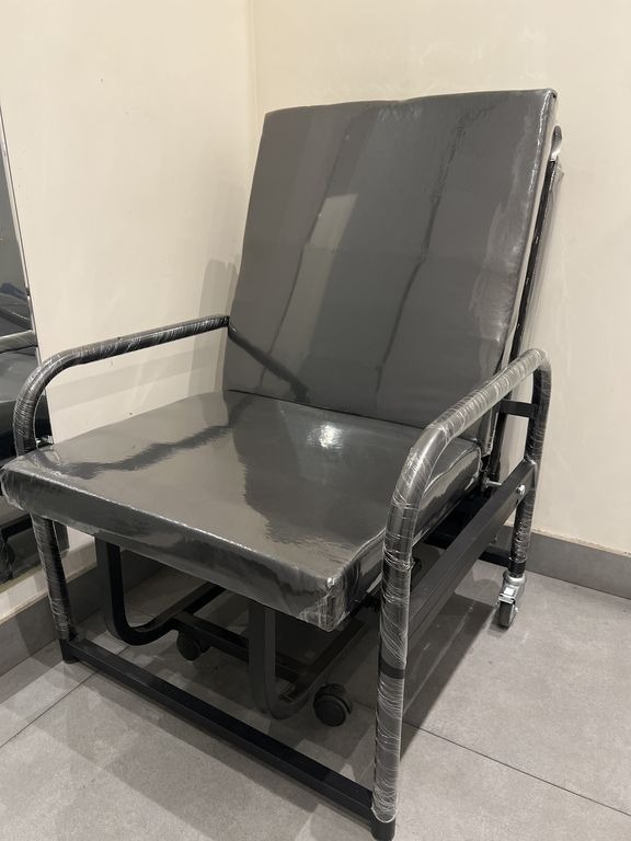 صندلی تختخواب شو ( مبل همراه بیمار ) B200