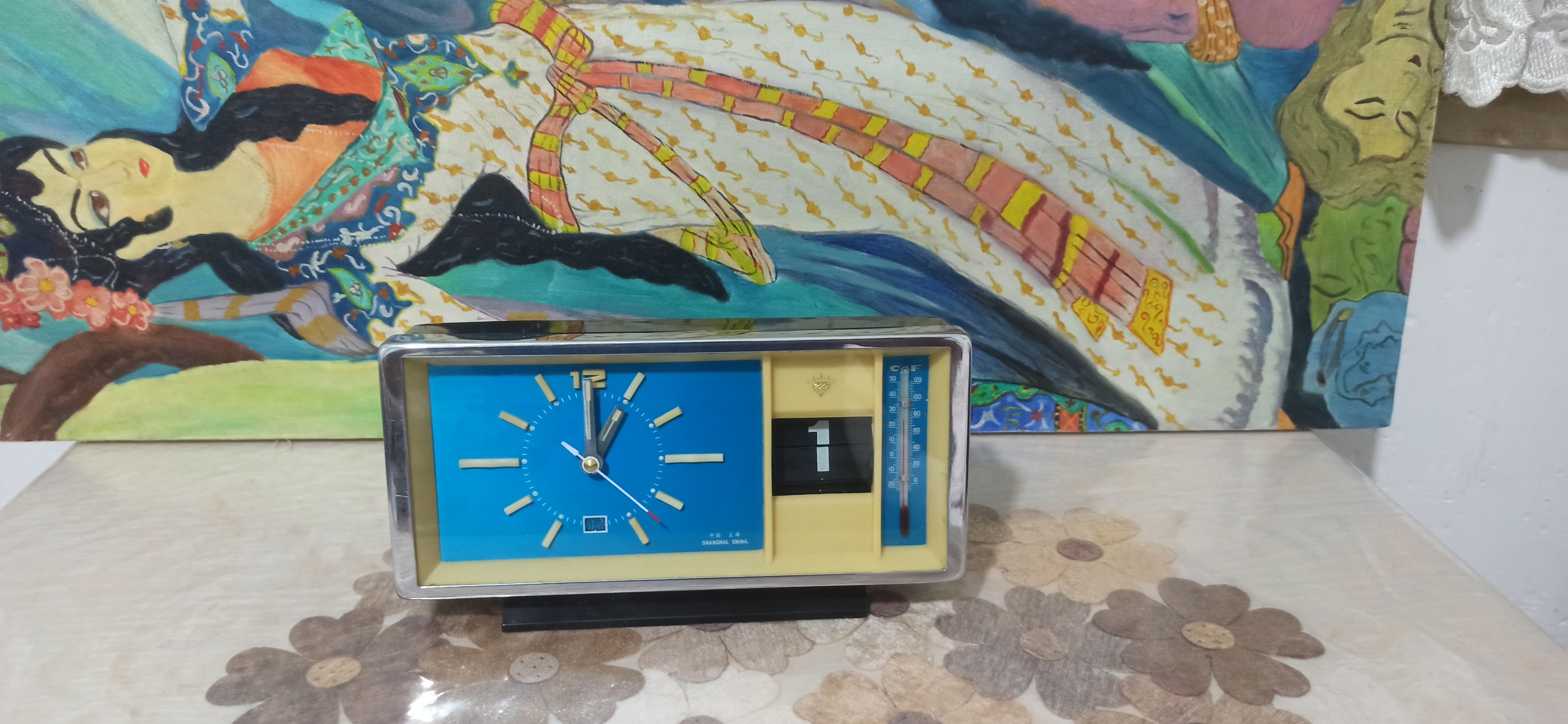 ساعت رومیزی قدیمی