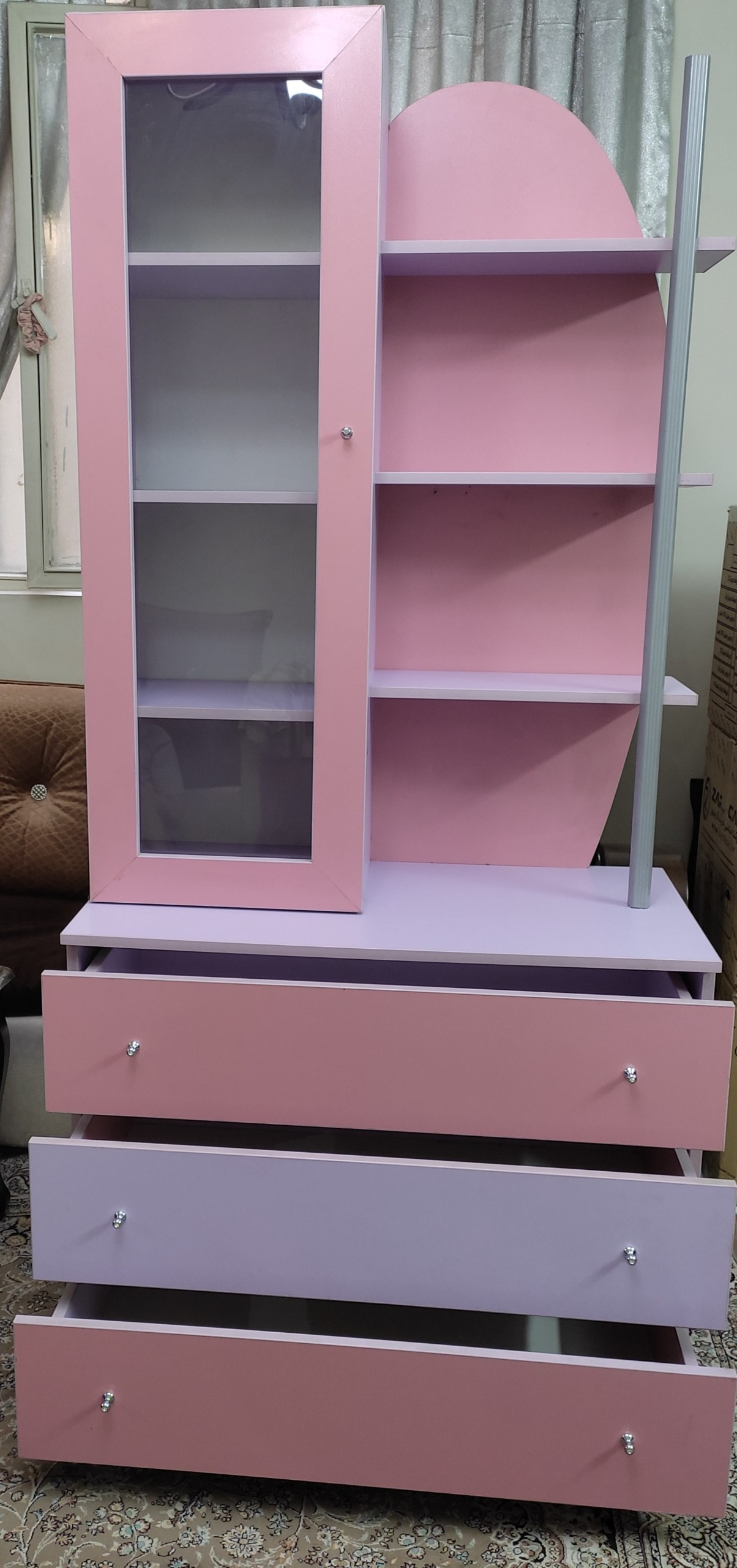 ویترین کتابخانه دراور