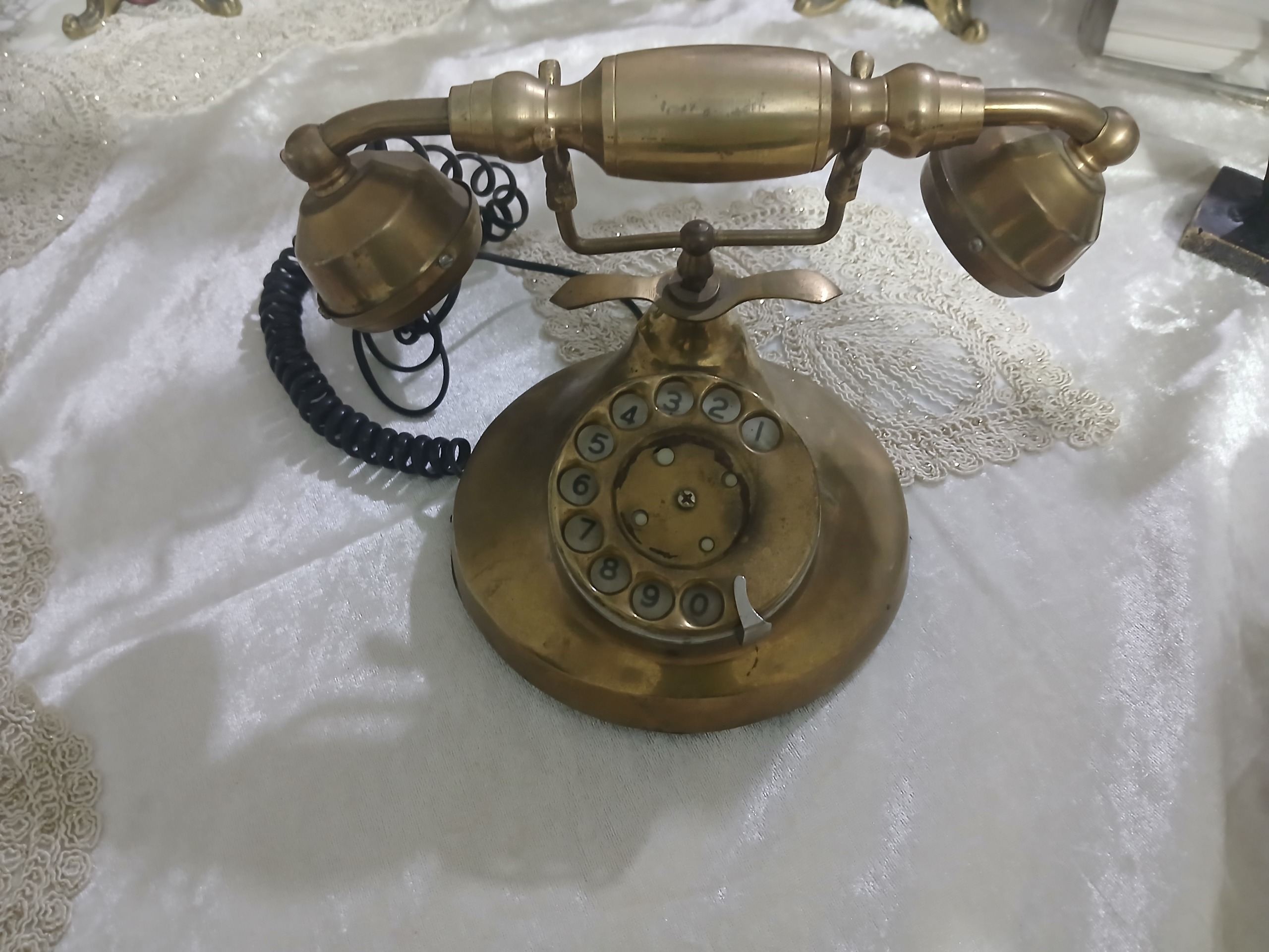 تلفن برنج انتیک