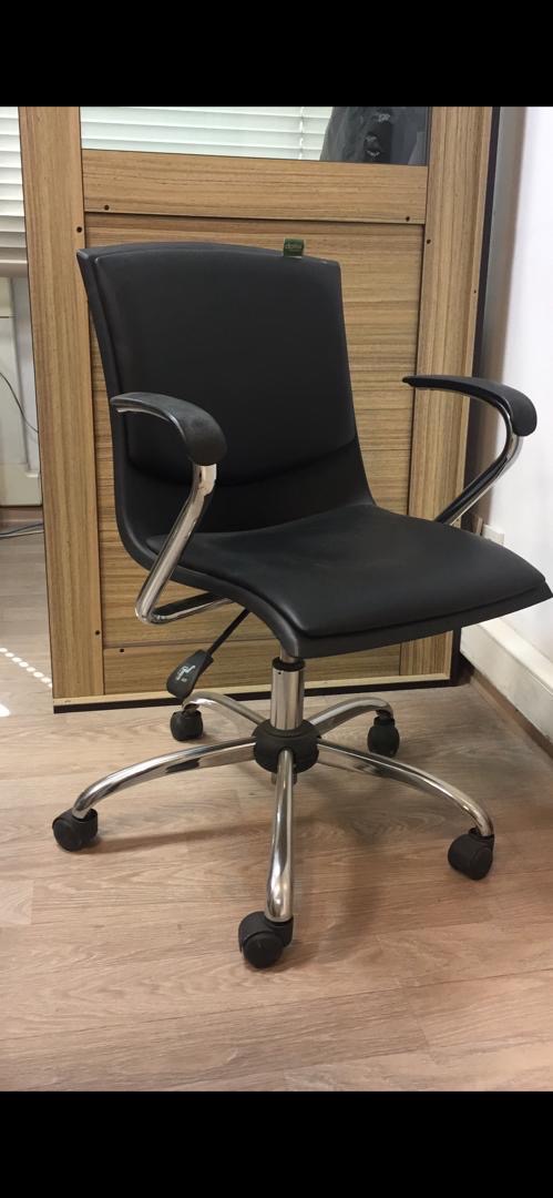 صندلی اداری داتیس جک دار