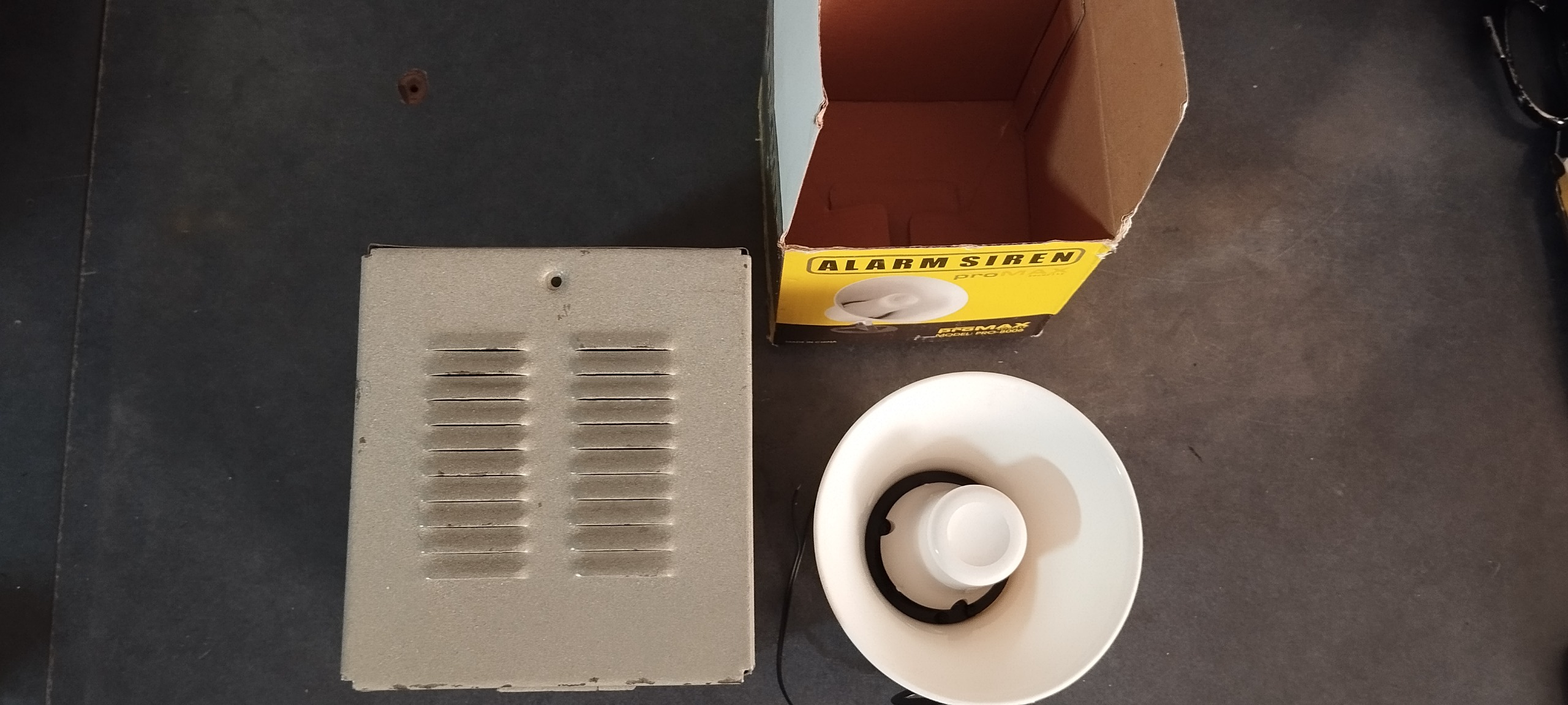 آژیر دزدگیر امکاکن بهمراه قاب فلزی محافظ