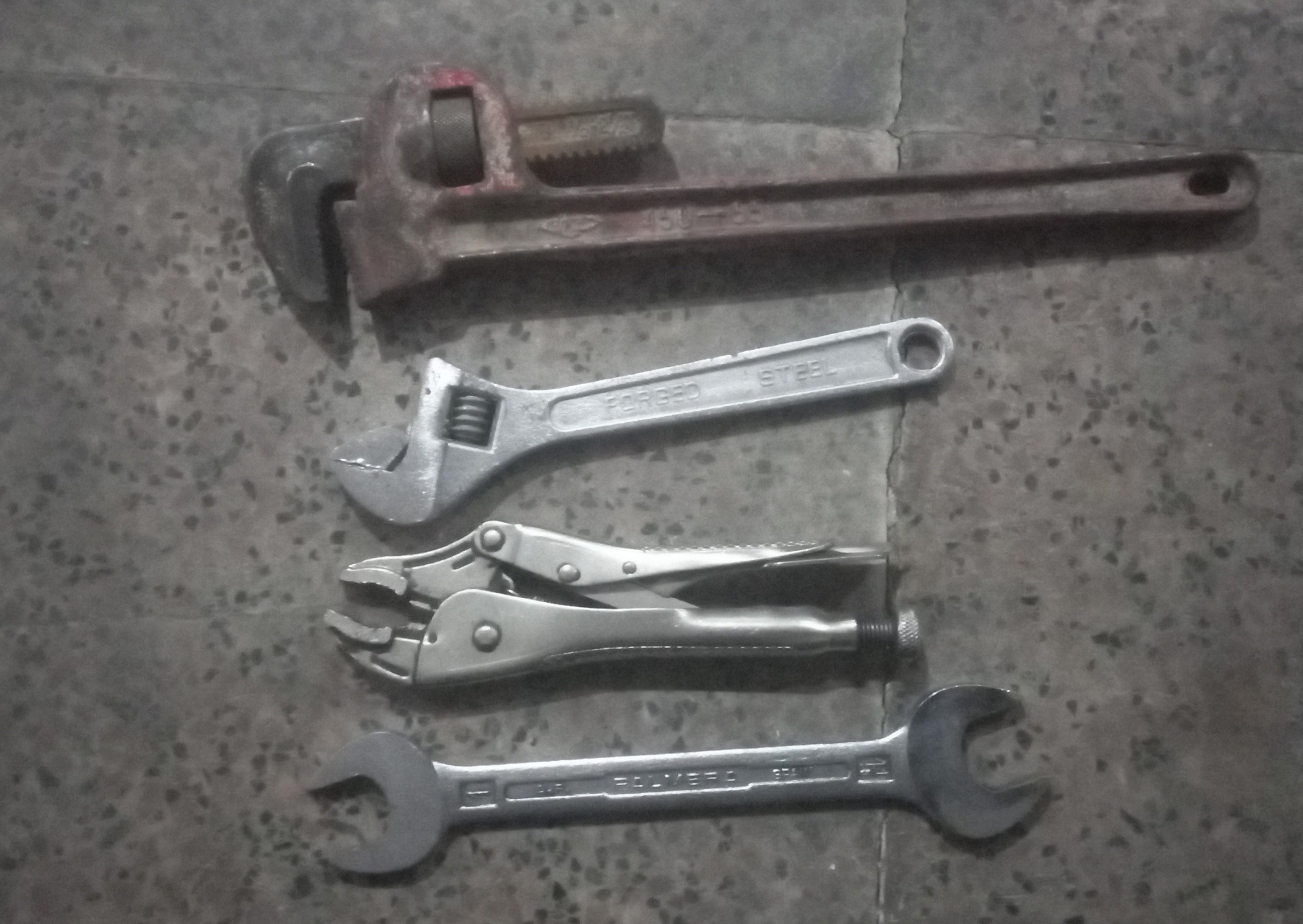 آچار شلاقی فرانسه