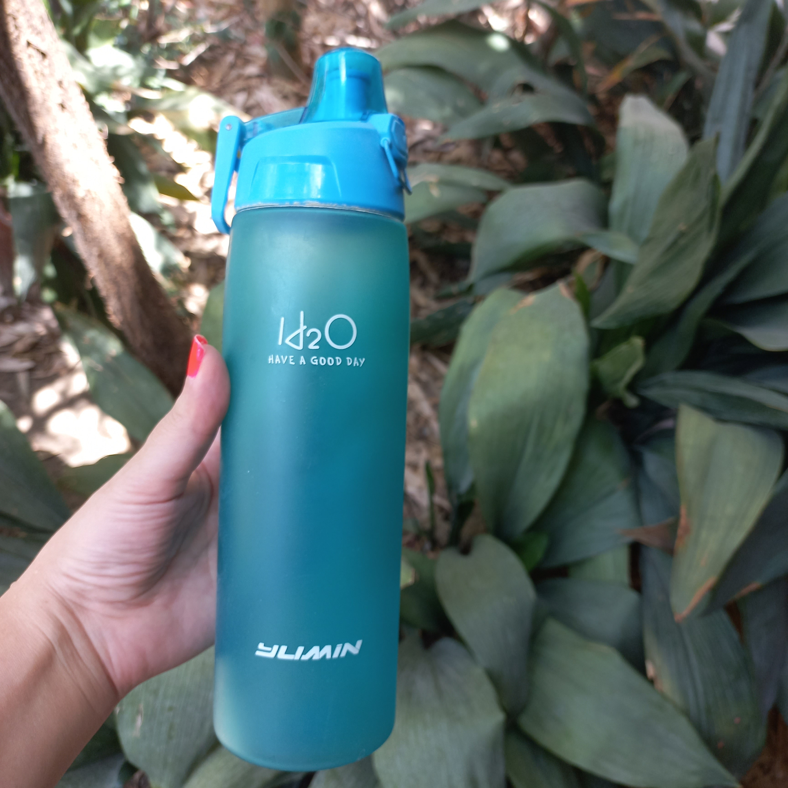 قمقمه مدل H2O گنجایش 0.7 لیتر