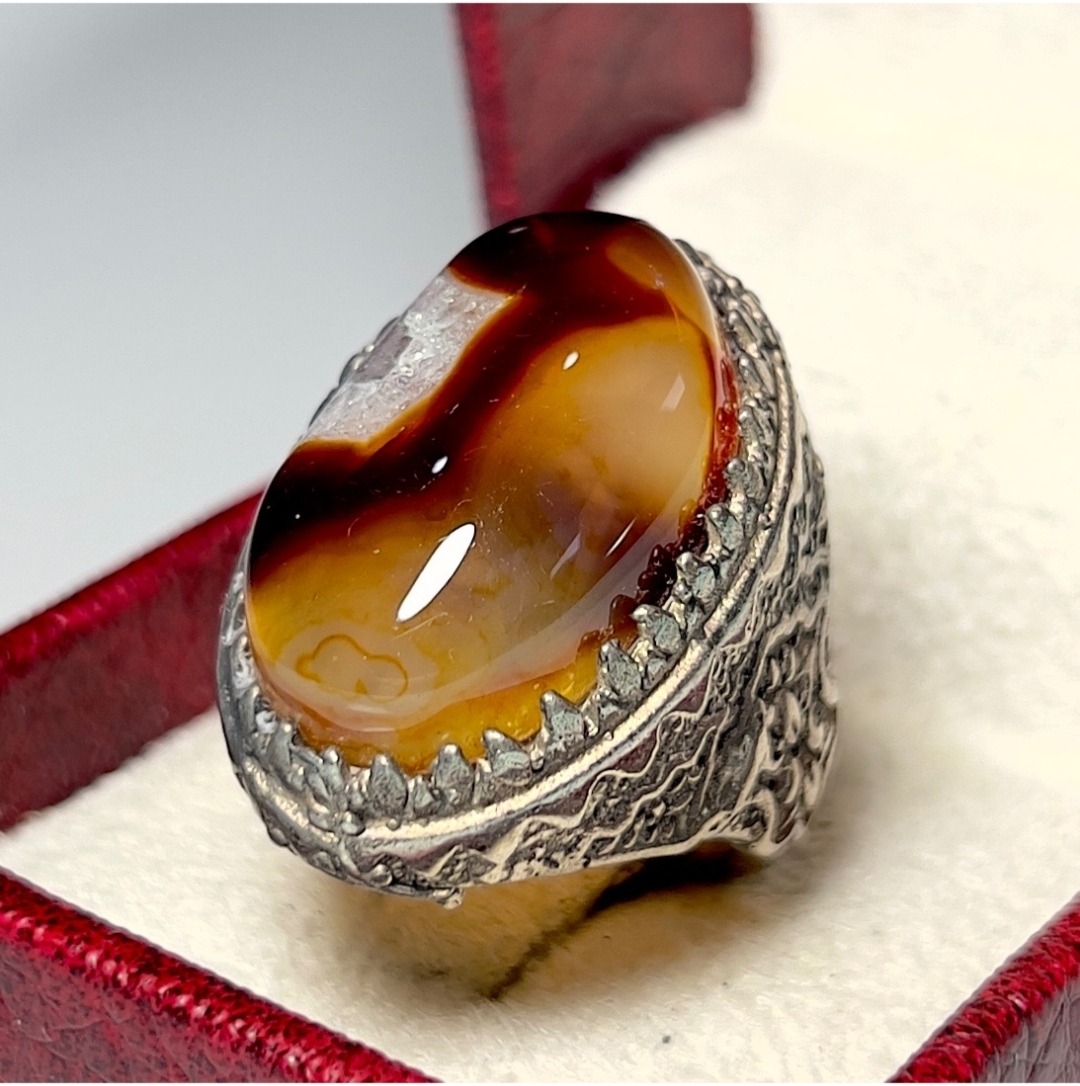 انگشتر نگین درشت خاص وکمیاب عقیق سلیمانی نو