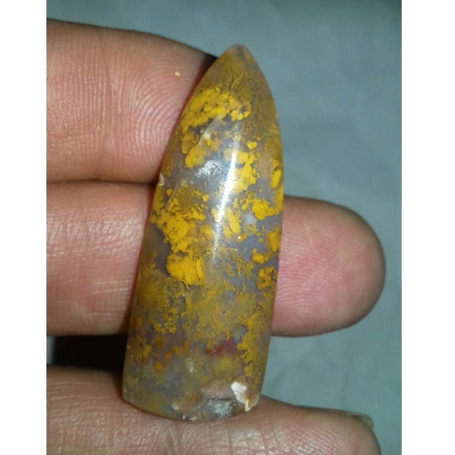 زخمه(مضراب)تار از سنگ عقیق