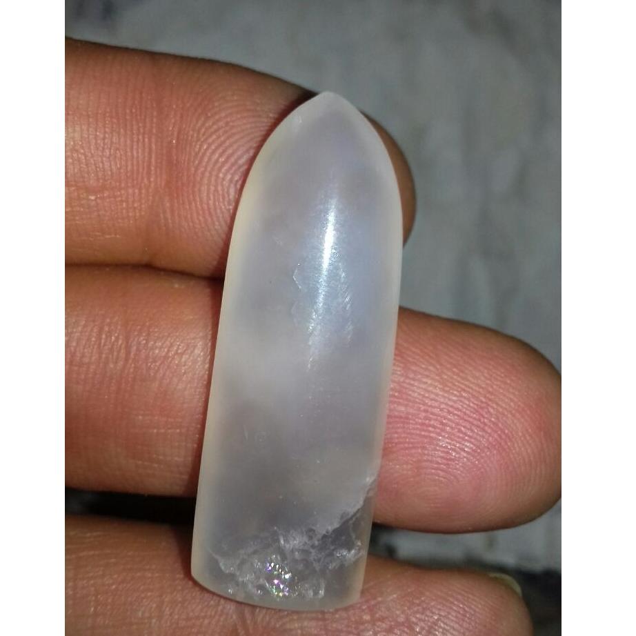 زخمه(مضراب)تار از سنگ عقیق