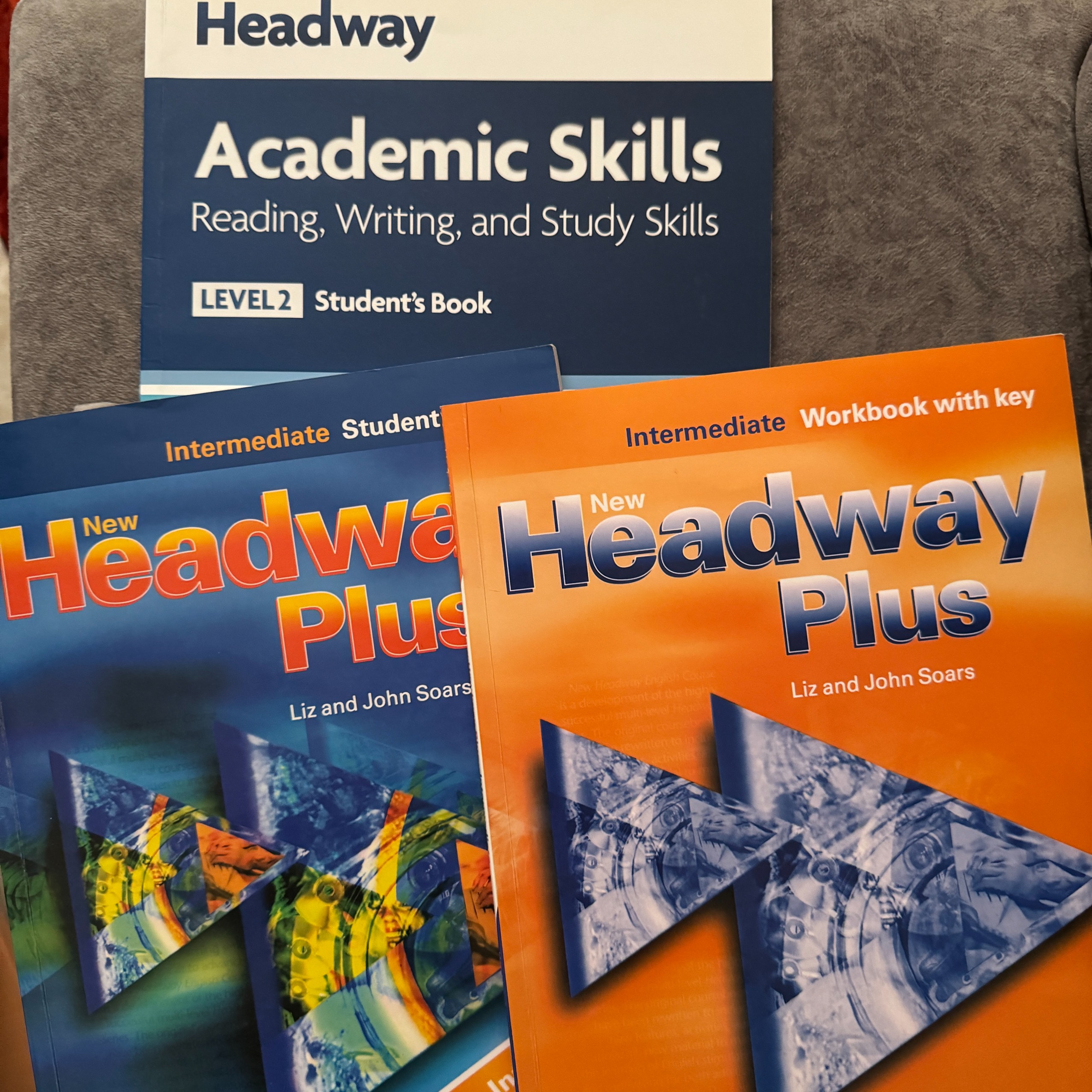 مجموعه کتاب های new headway plus intermediate سفیر