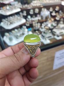 زیبا