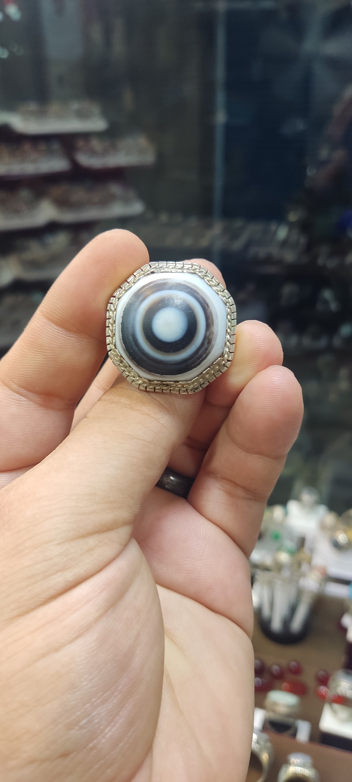 انگشتر مهره باباقوری کمیاب