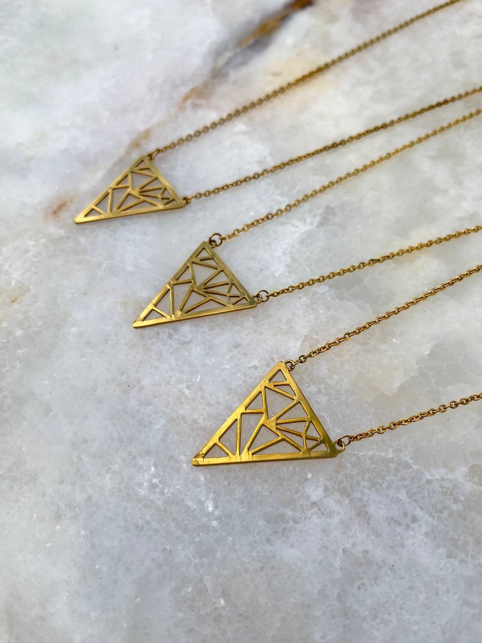گردنبند مثلث اوریگامی
