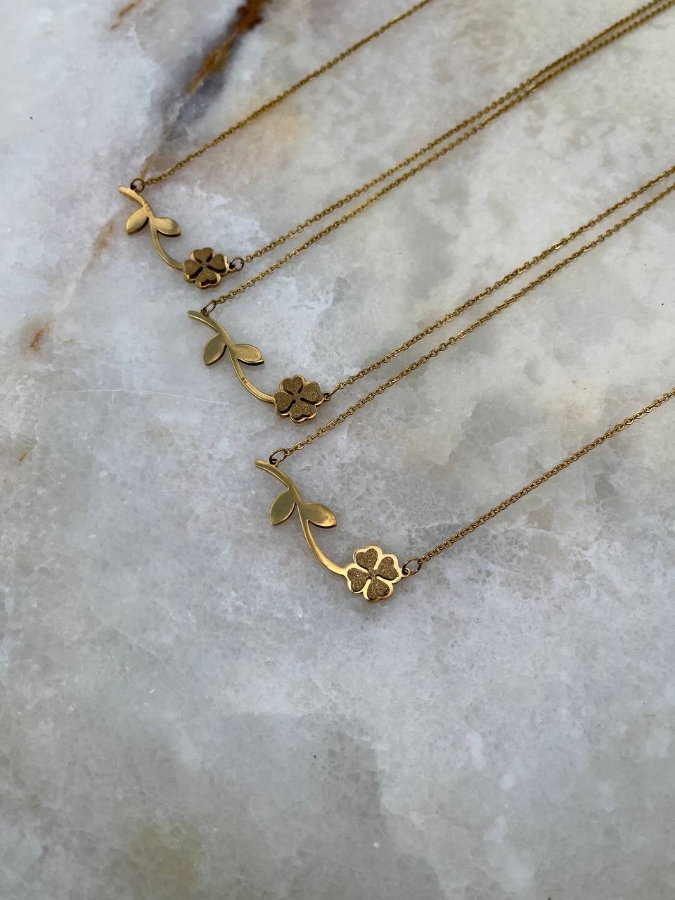 گردنبند شاخه گل