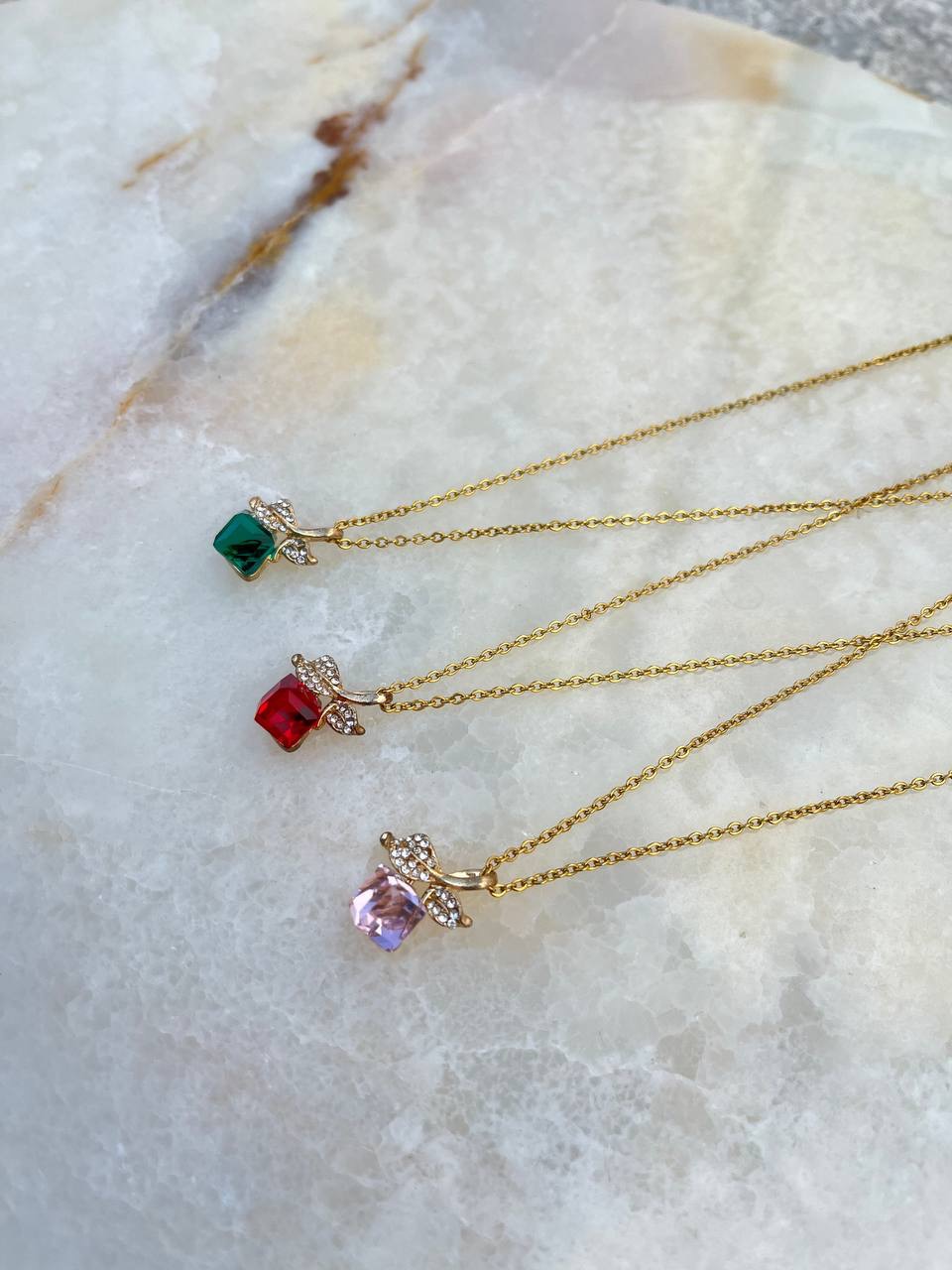 گردنبند کریستالی سه رنگ