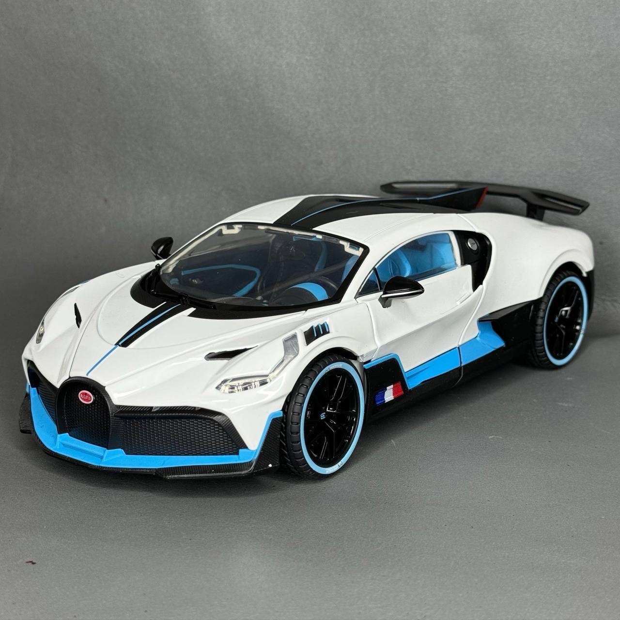 ماکت ماشین بوگاتی دیو BUGATTI DIVO