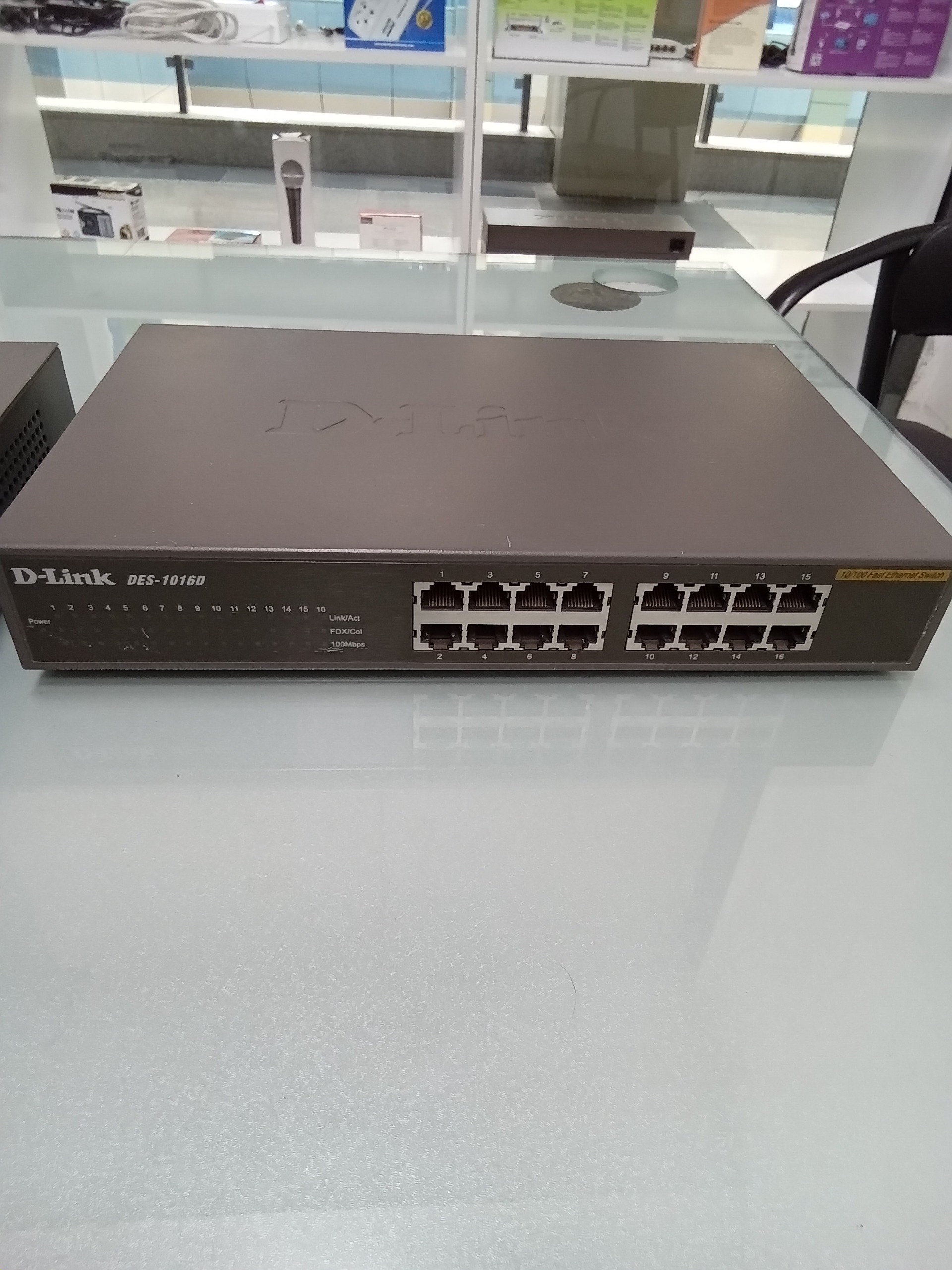 سوئیچ دی لینک 16 پورت