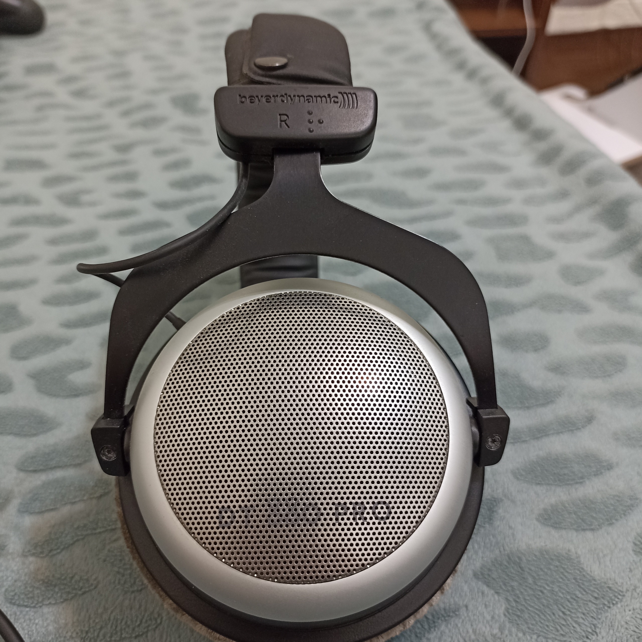 هدفون استودیو بیرداینامیک مدل DT 880 PRO 250 ohm