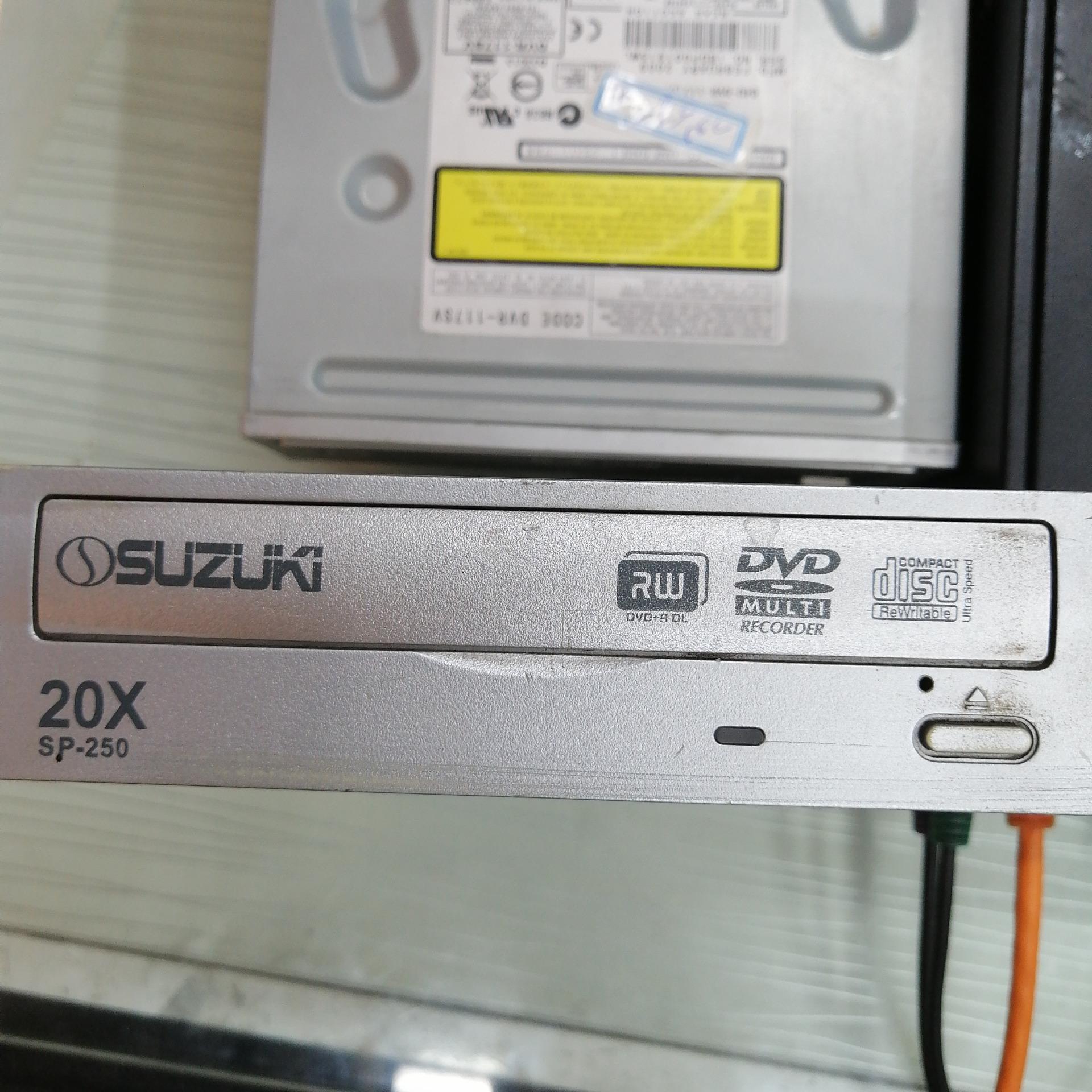 دی وی دی رایتر سوزوکی