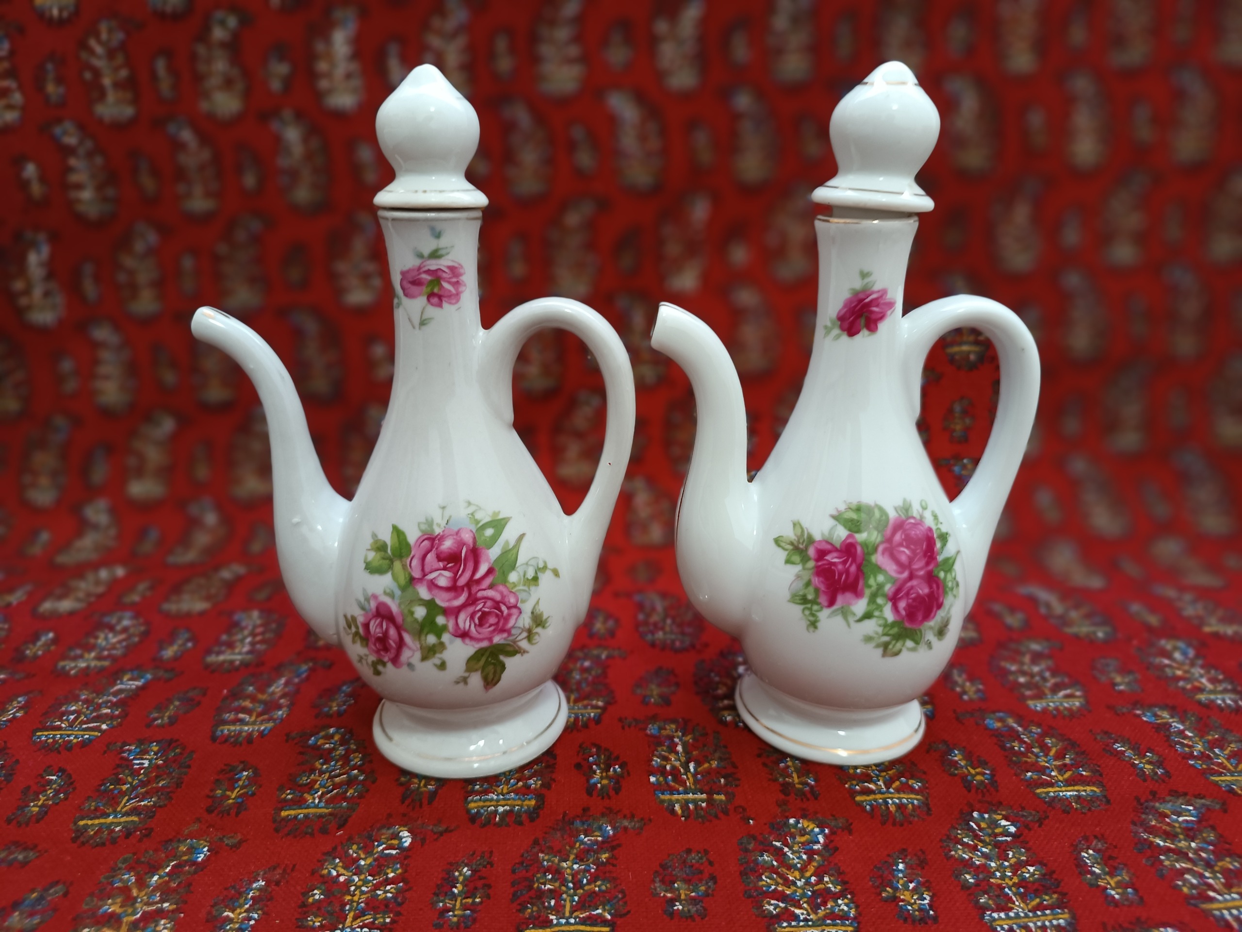 گلاب پاش گل سرخی ژاپنی