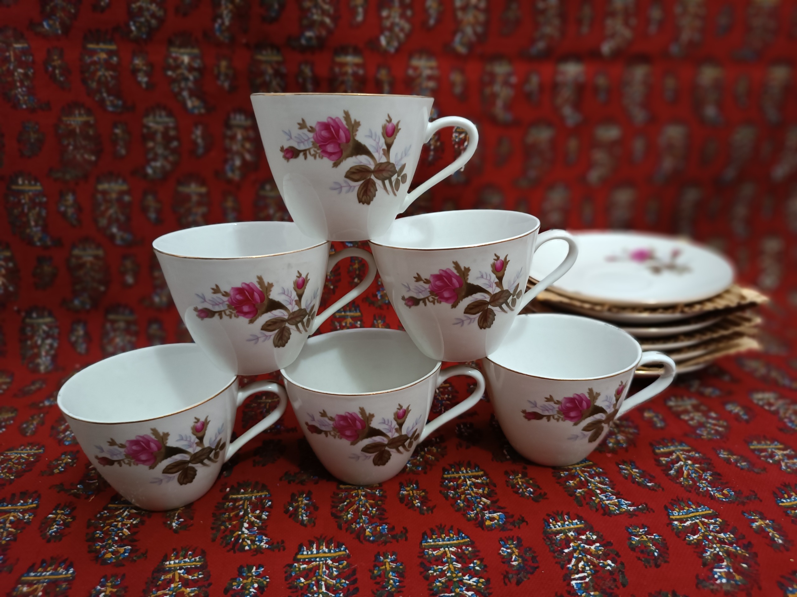 فنجان نعلبکی گل شیپوری قدیمی